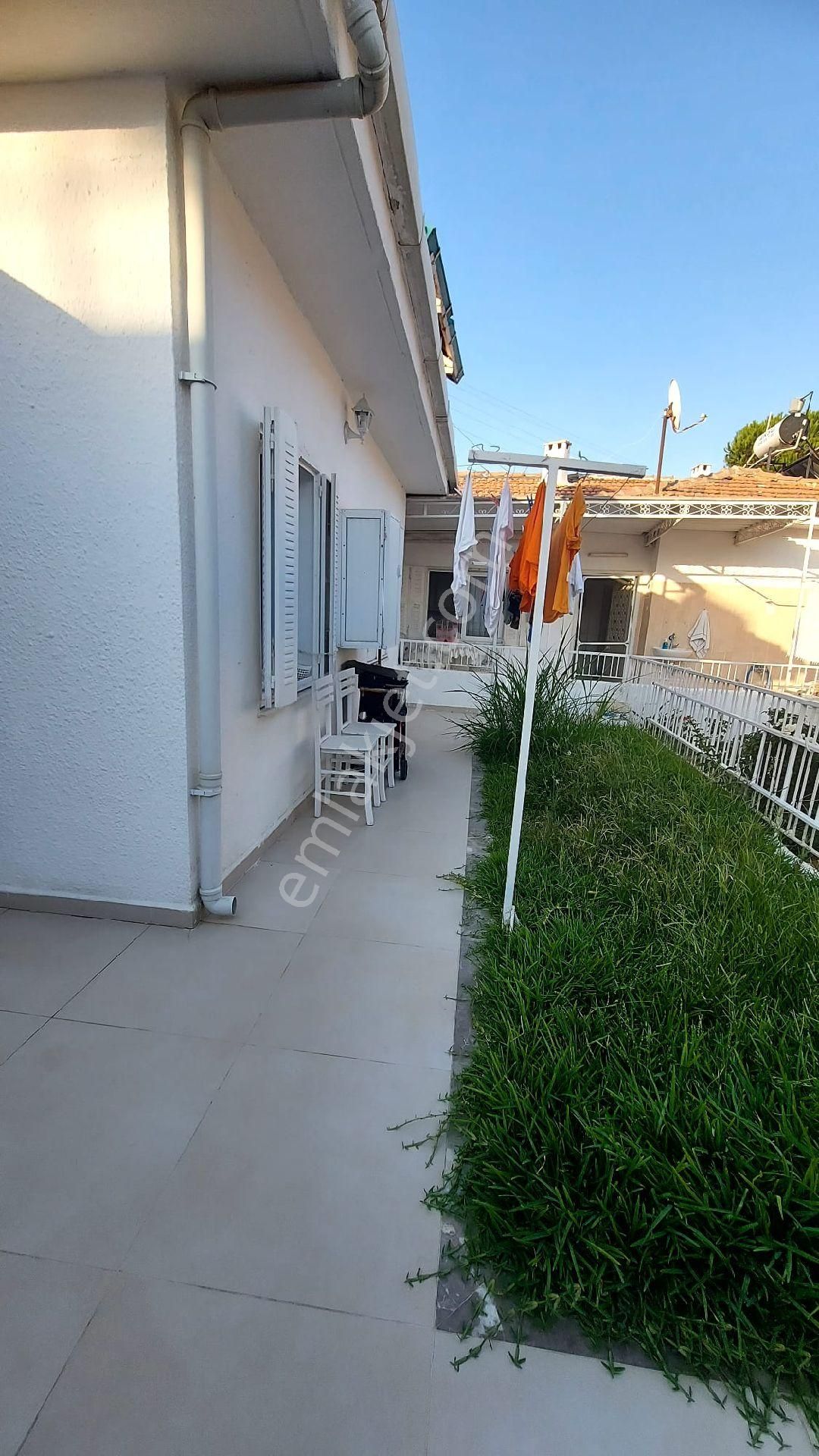 Kuşadası'nda Plaja 100 Metre Yazlık - Görsel 13