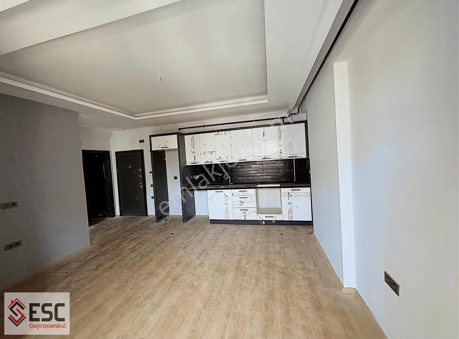 Esc'den Deniz Mh,de Doğal Gazlı Havuzlu 2+1 Daire Esc2146