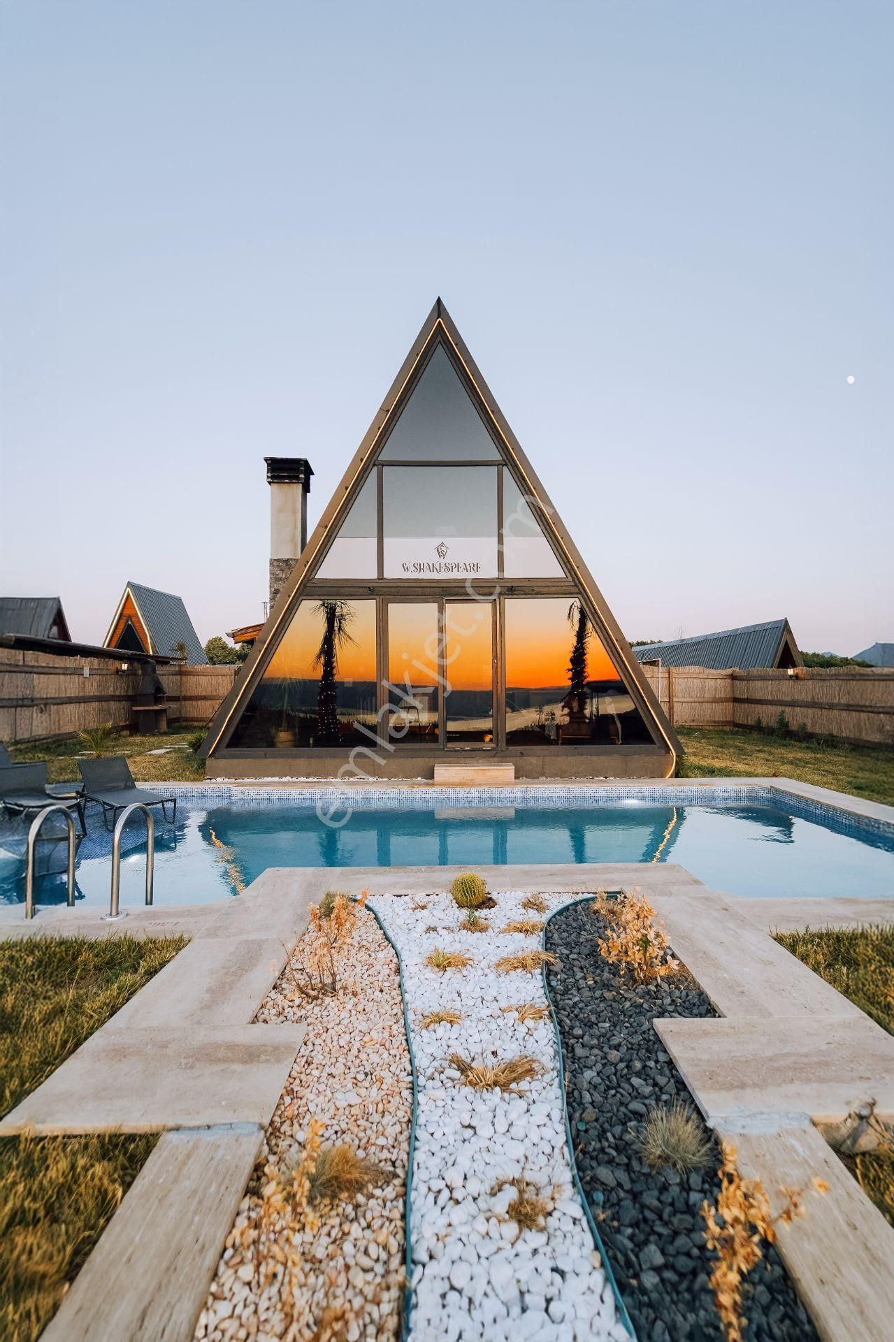 Sapanca 7 Bungalovlu Turizm Tesisi 2.647 M² Arsa İle Satılık - Görsel 18