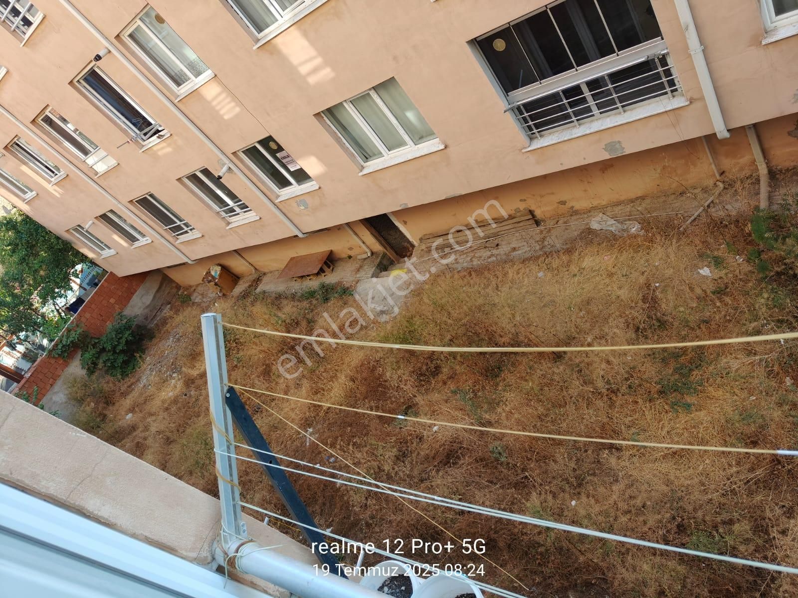 D-41 Sütlüce Mahallesi Satılık 2+0 Apart