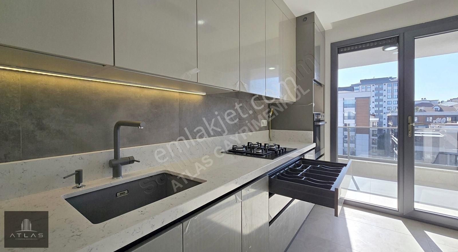 Atlas'tan, Sosyal Tesisli Sitede, 3+1, 162m2, 9.kat, E.banyolu - Görsel 8