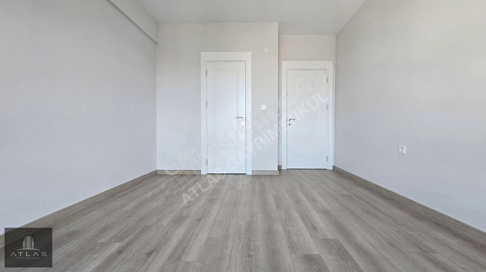Atlas'tan, Sosyal Tesisli Sitede, 3+1, 162m2, 9.kat, E.banyolu - Görsel 17