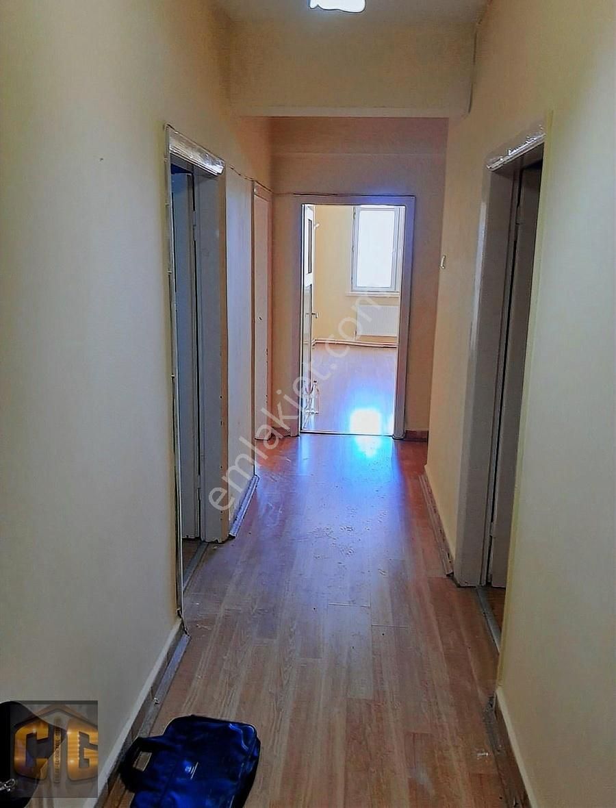 M-676 Hacı Ali Bey Sakarya-1 Cadde Üzeri Kiralık 3+1 Daire