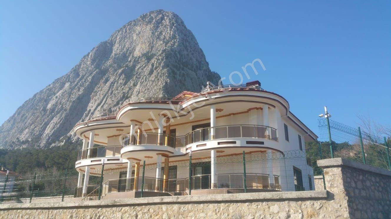 Satılık Çok Özel Triplex Villa - Görsel 3