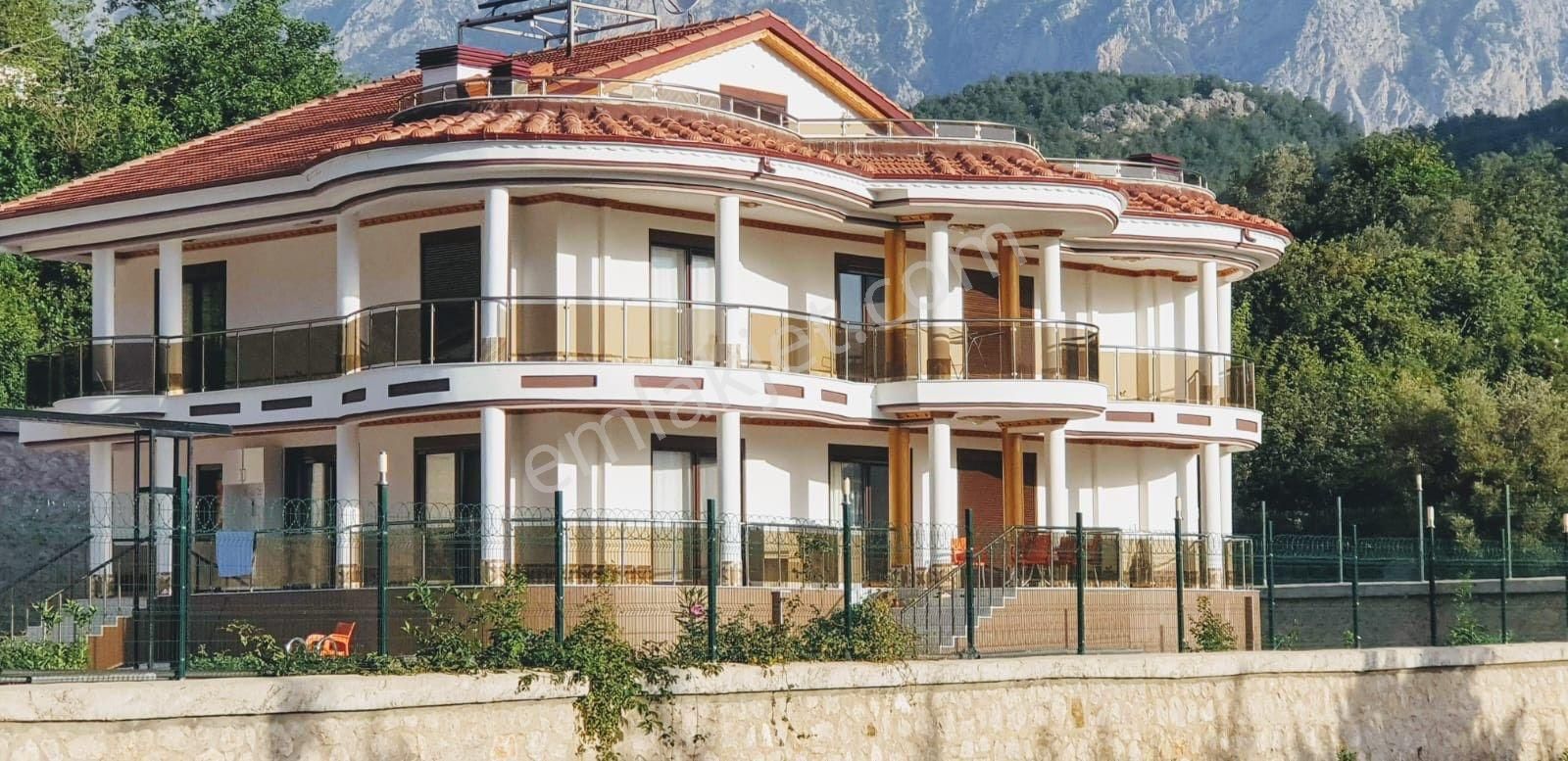 Satılık Çok Özel Triplex Villa