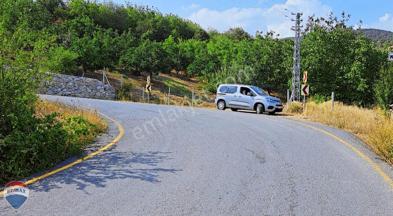 Remax Mavi'den Pamukova'da Kadastral Yolu Olan 3.819 M² Tarla - Görsel 24