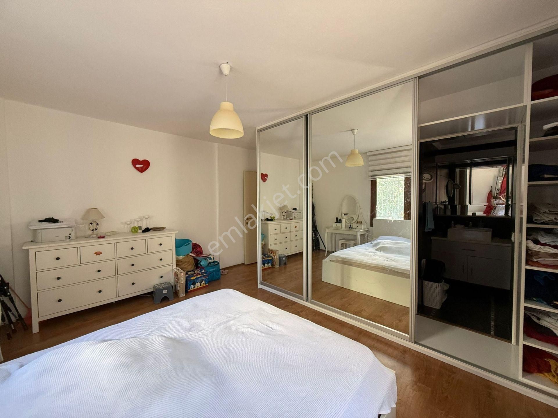 Ortakent Merkez Düzayak Konumda Satılık Bahçeli Daire Geniş Ev Yatırım Fırsatı Köşe Blok Krediye Uyg - Görsel 31