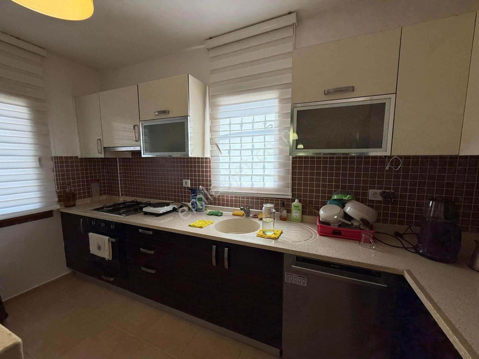 Ortakent Merkez Düzayak Konumda Satılık Bahçeli Daire Geniş Ev Yatırım Fırsatı Köşe Blok Krediye Uyg - Görsel 4