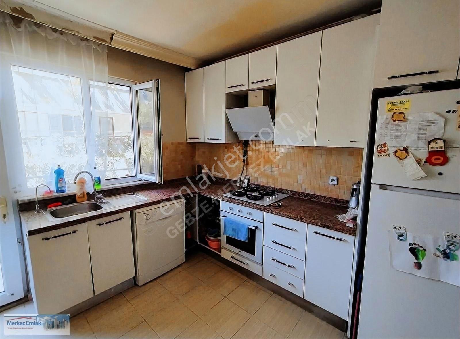 Merkez Emlak Armağan'dan 3+1 2.kat Ebeveyn'li Geniş Ve Otoparklı - Görsel 2