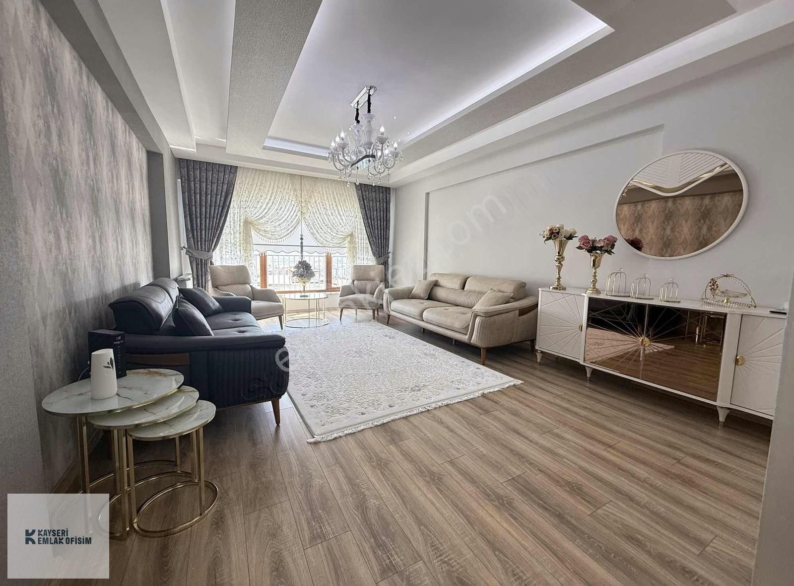 Emlak Ofisimden Ertuğrul Gazi Mh. En Uygun 4+1 Dairesi