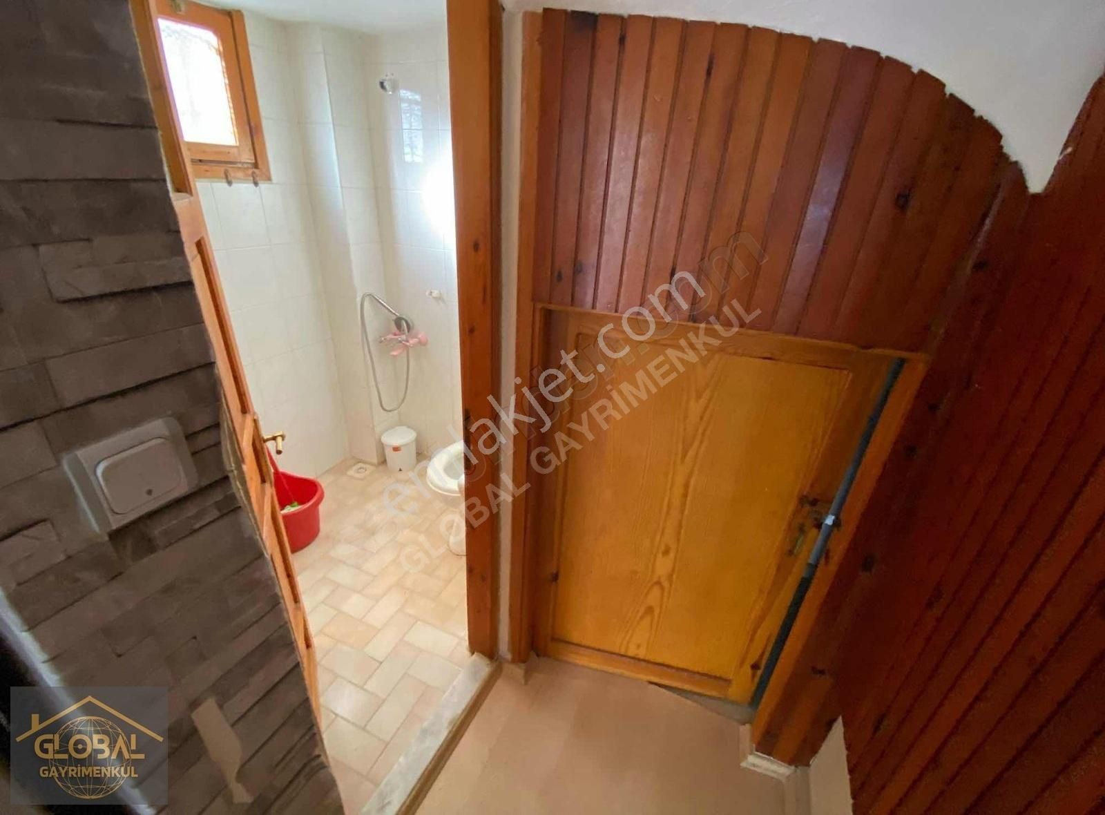 Global'den Merkezde Geniş Bahçeli Villa - Görsel 9