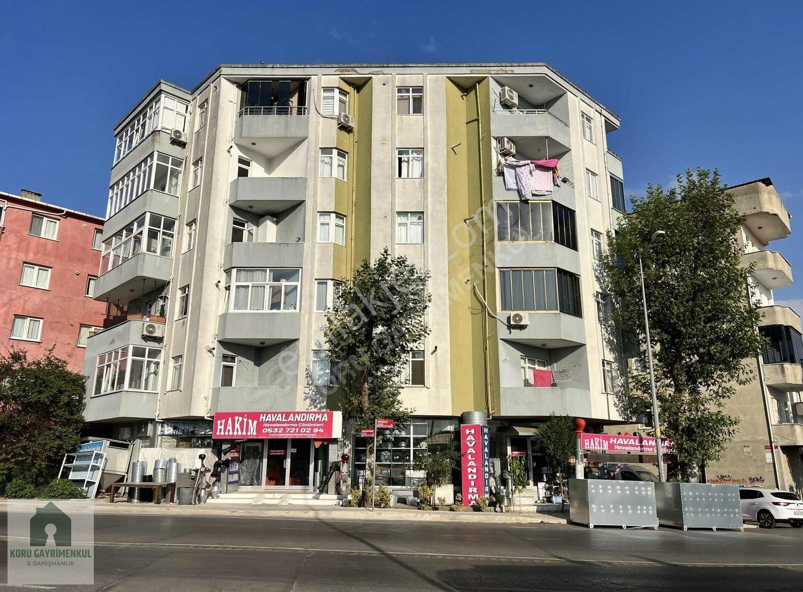 Koru Emlak'tan Fırsat 1+1 Daire D-100 Yakını Kapalı Mutfaklı