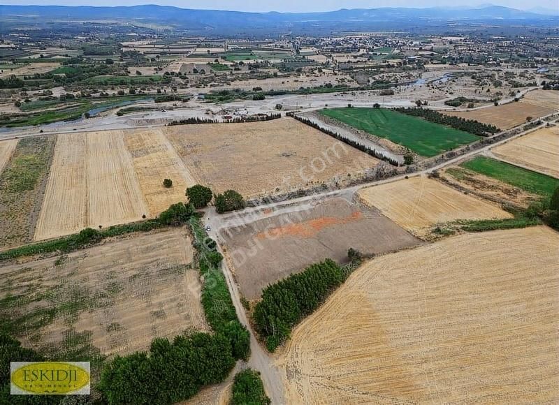 Bayramiç Ahmetçeli Köyü 8.432m2 Yola Cepheli Köşe Parsel - Görsel 9