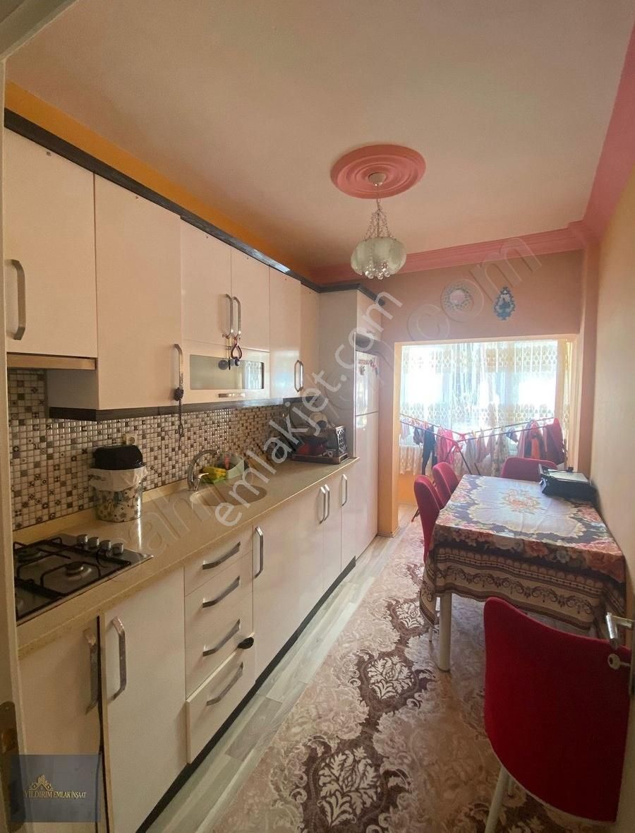 Yıldırım Emlak'tan Lise Caddesi'nde (100m²) Satılık 2+1 Daire