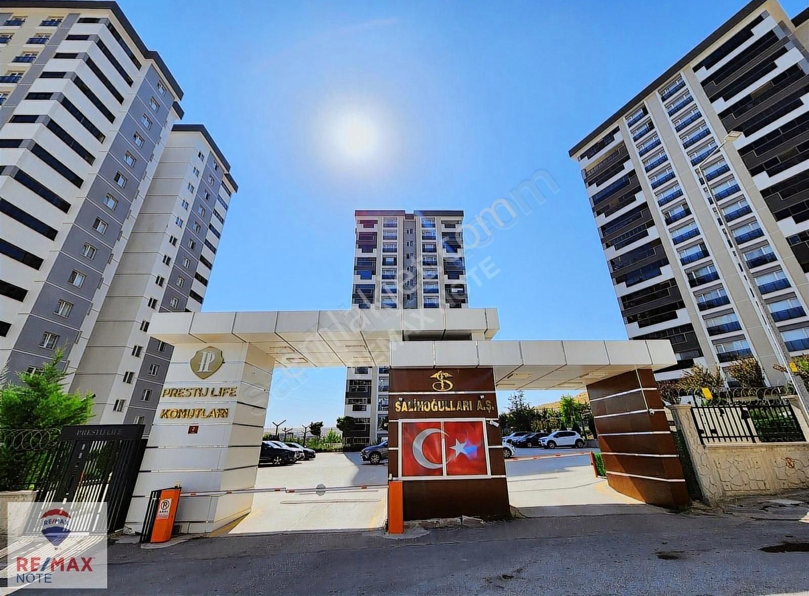 Törekent Prestij Life Konutlarında Kiralık 4+1 Giriş Kat Daire