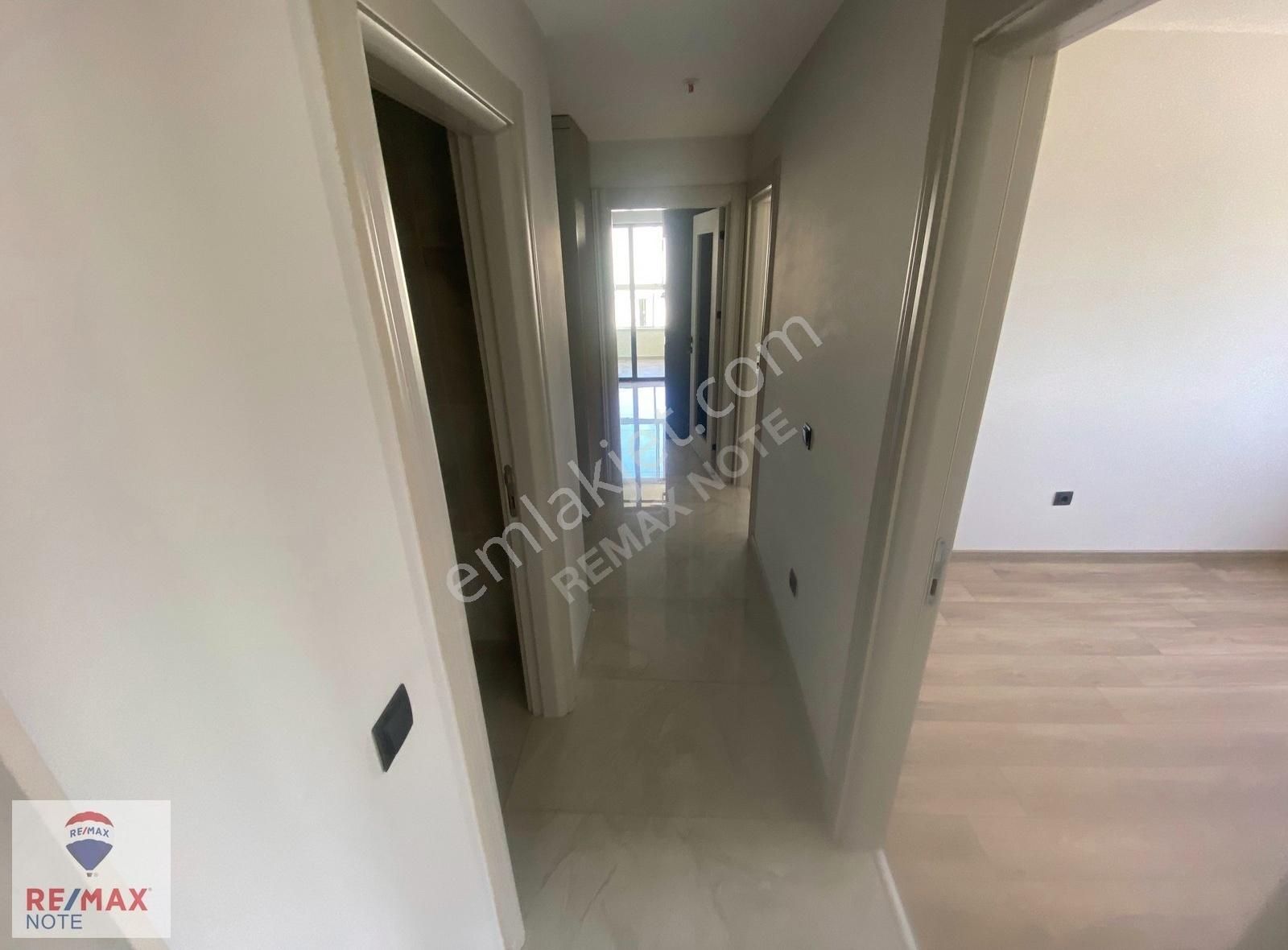 Frekans Cadde'de, Bağımsız Mutfaklı, Kiralık 2+1