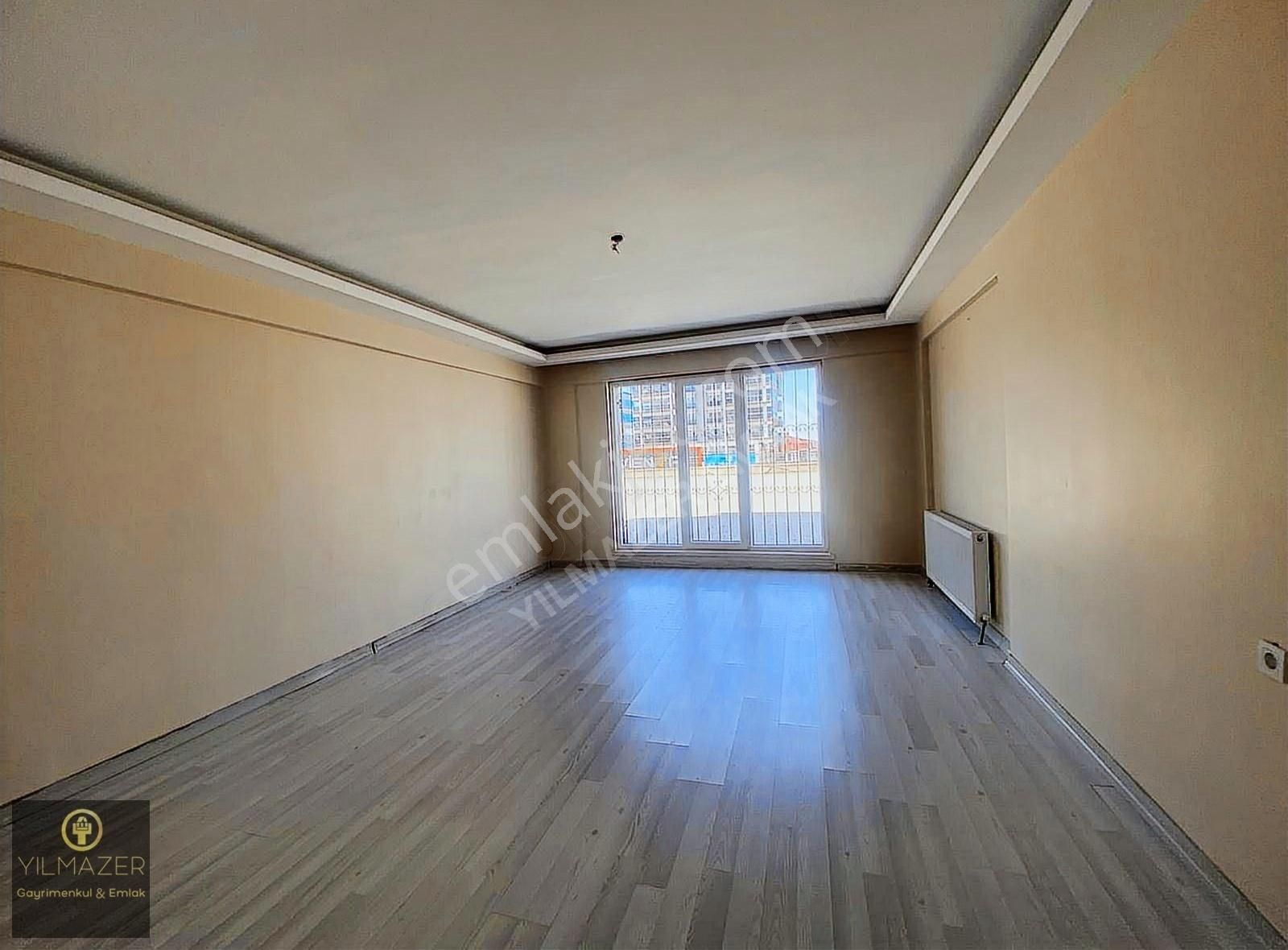 Yılmazer'den 1048 Cadde Üzerinde Migros Karşısı İskanlı 3+1 Acil - Görsel 20