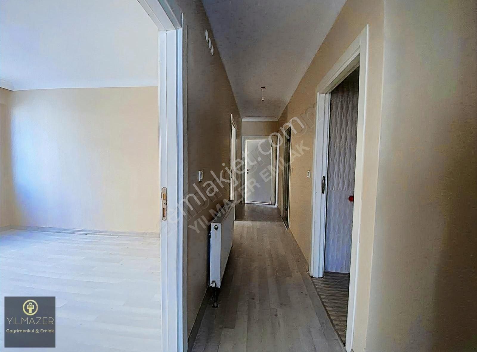 Yılmazer'den 1048 Cadde Üzerinde Migros Karşısı İskanlı 3+1 Acil - Görsel 19