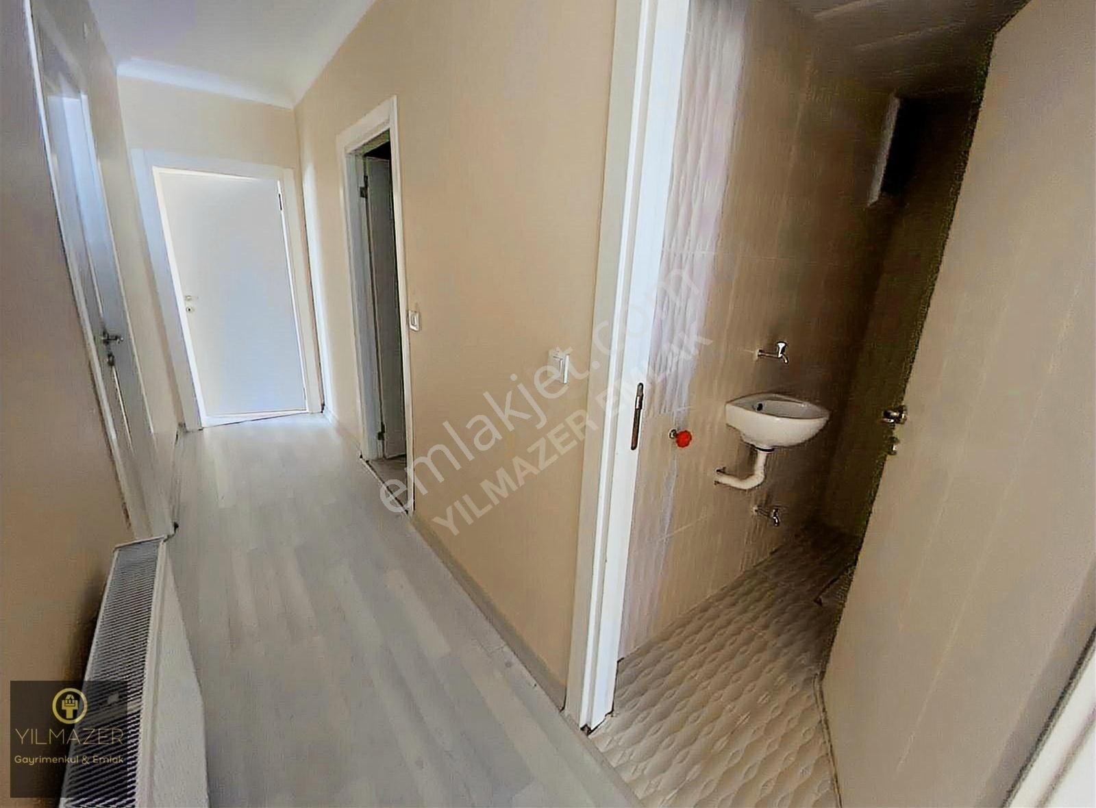 Yılmazer'den 1048 Cadde Üzerinde Migros Karşısı İskanlı 3+1 Acil - Görsel 22