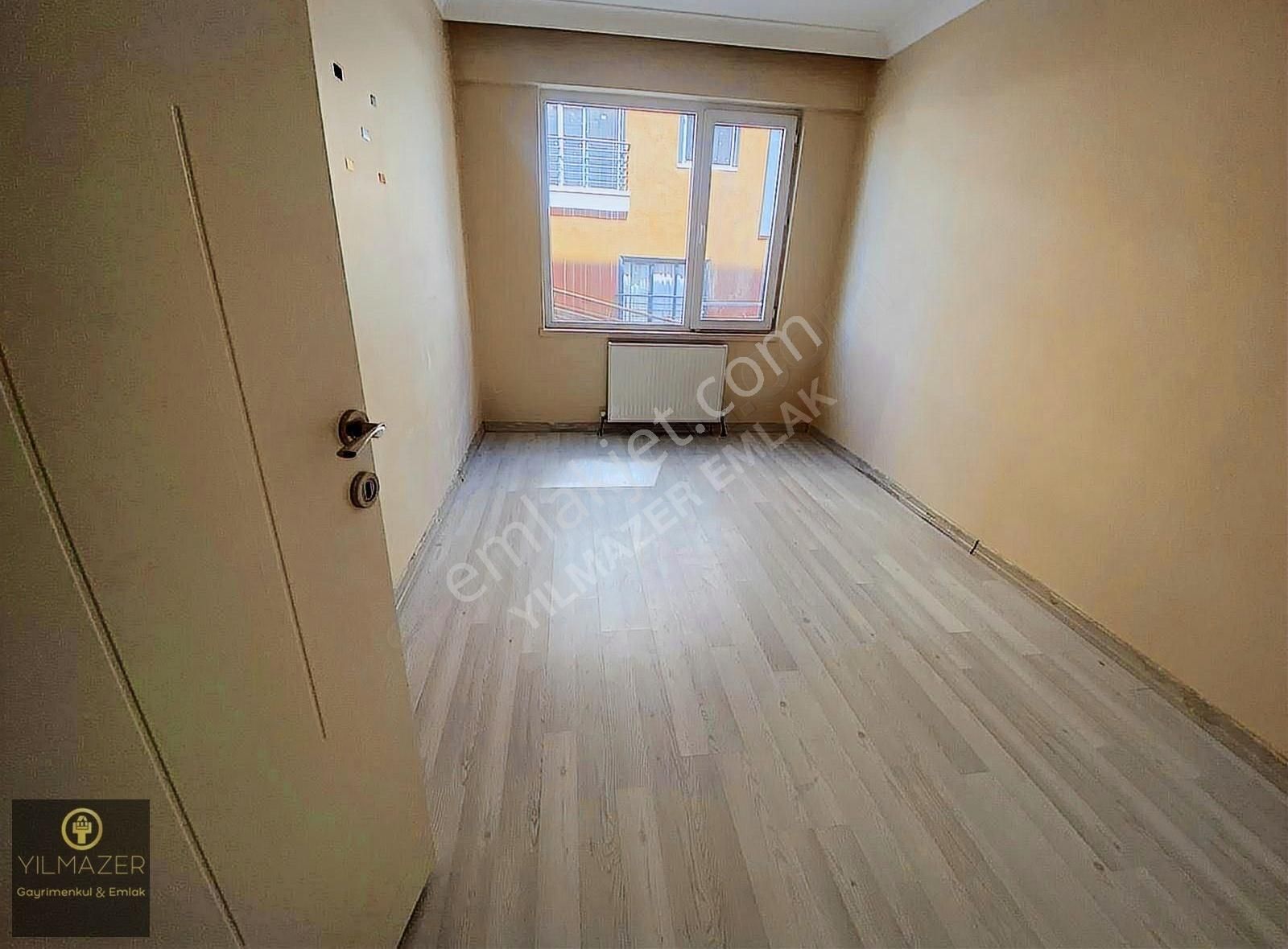 Yılmazer'den 1048 Cadde Üzerinde Migros Karşısı İskanlı 3+1 Acil - Görsel 2