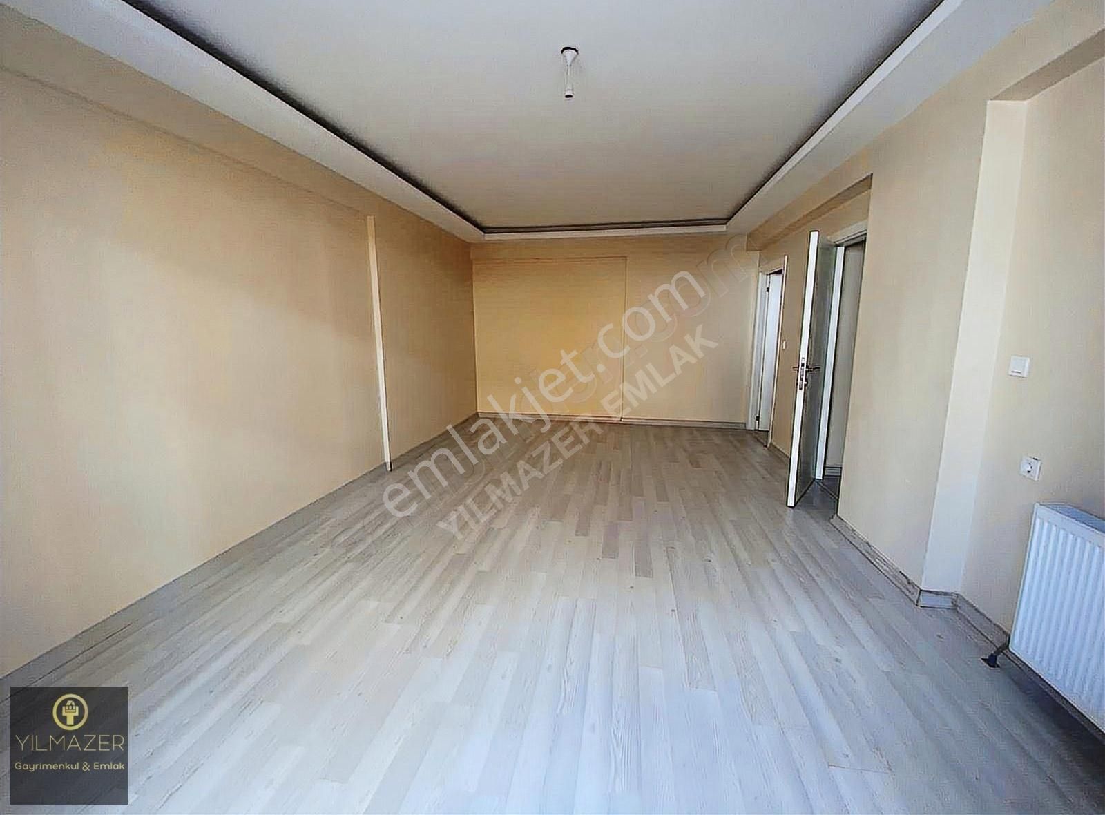 Yılmazer'den 1048 Cadde Üzerinde Migros Karşısı İskanlı 3+1 Acil - Görsel 24