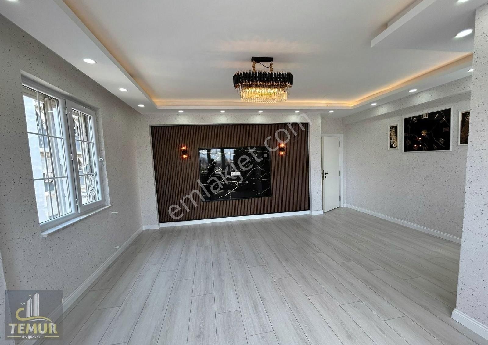 Muratpaşa Sedir Mahallesinde Katta Full Yapılı Asansörlü 2+1
