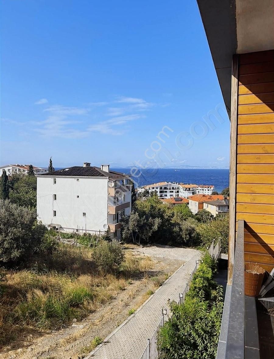 Site İçerisinde Havuzlu Daire