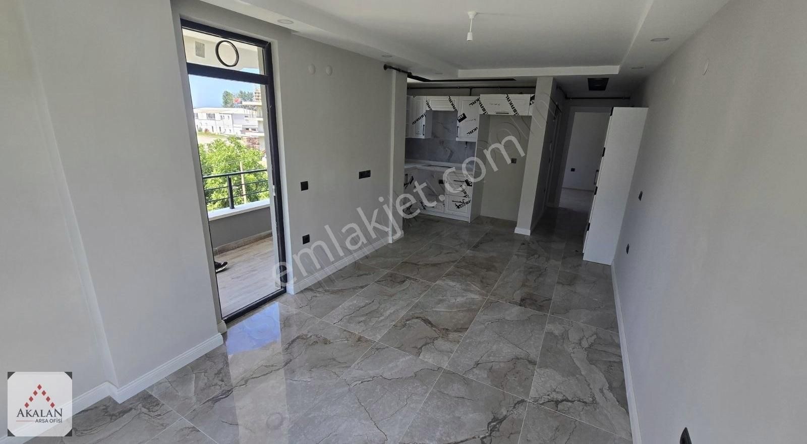 Atakum İncesu Da Anayola Cephe Lüks 1*1