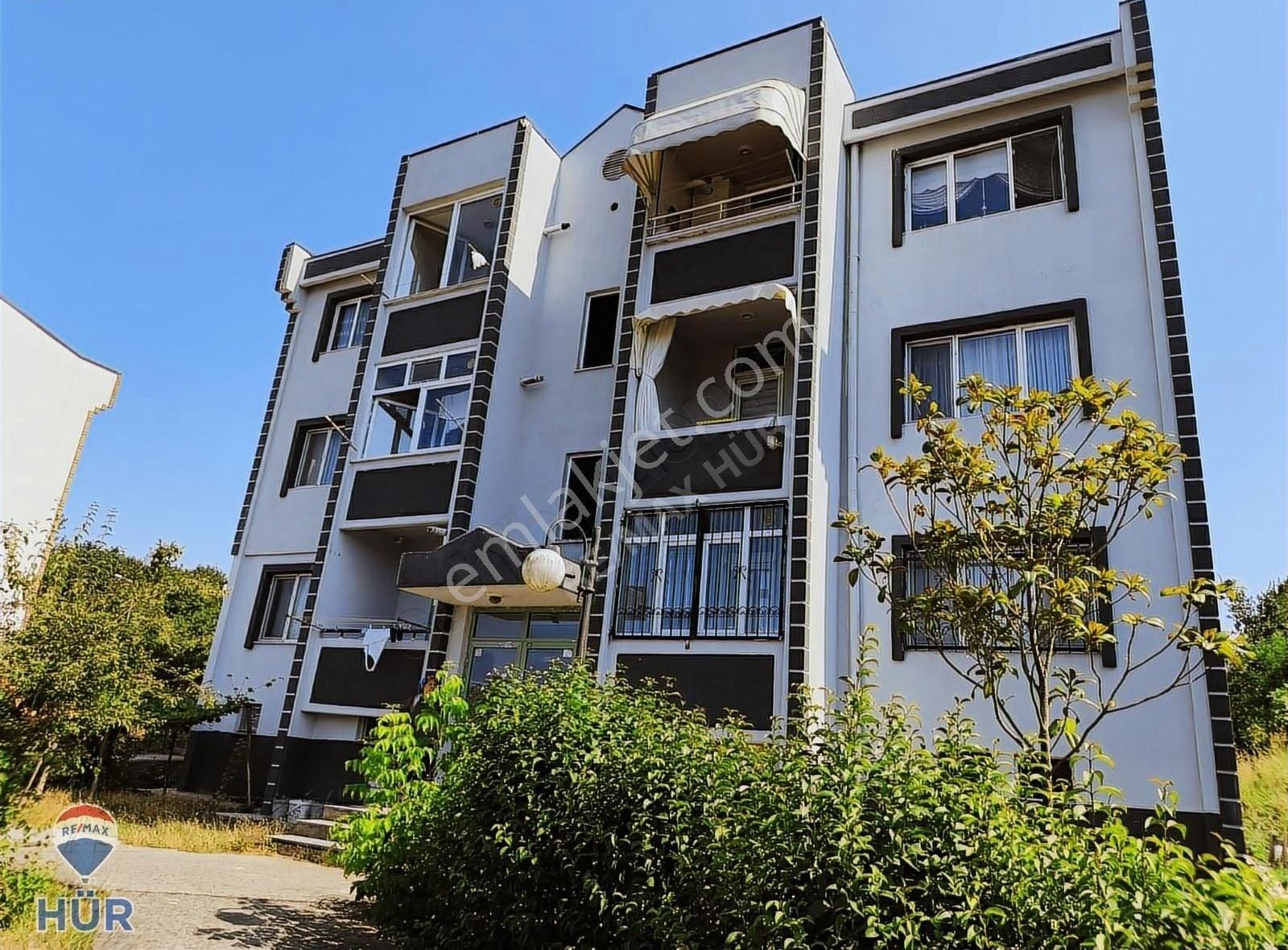 Remax- Hür Fatma Yıldız Dan Camili De Eşyalı 2+1 Kiralık