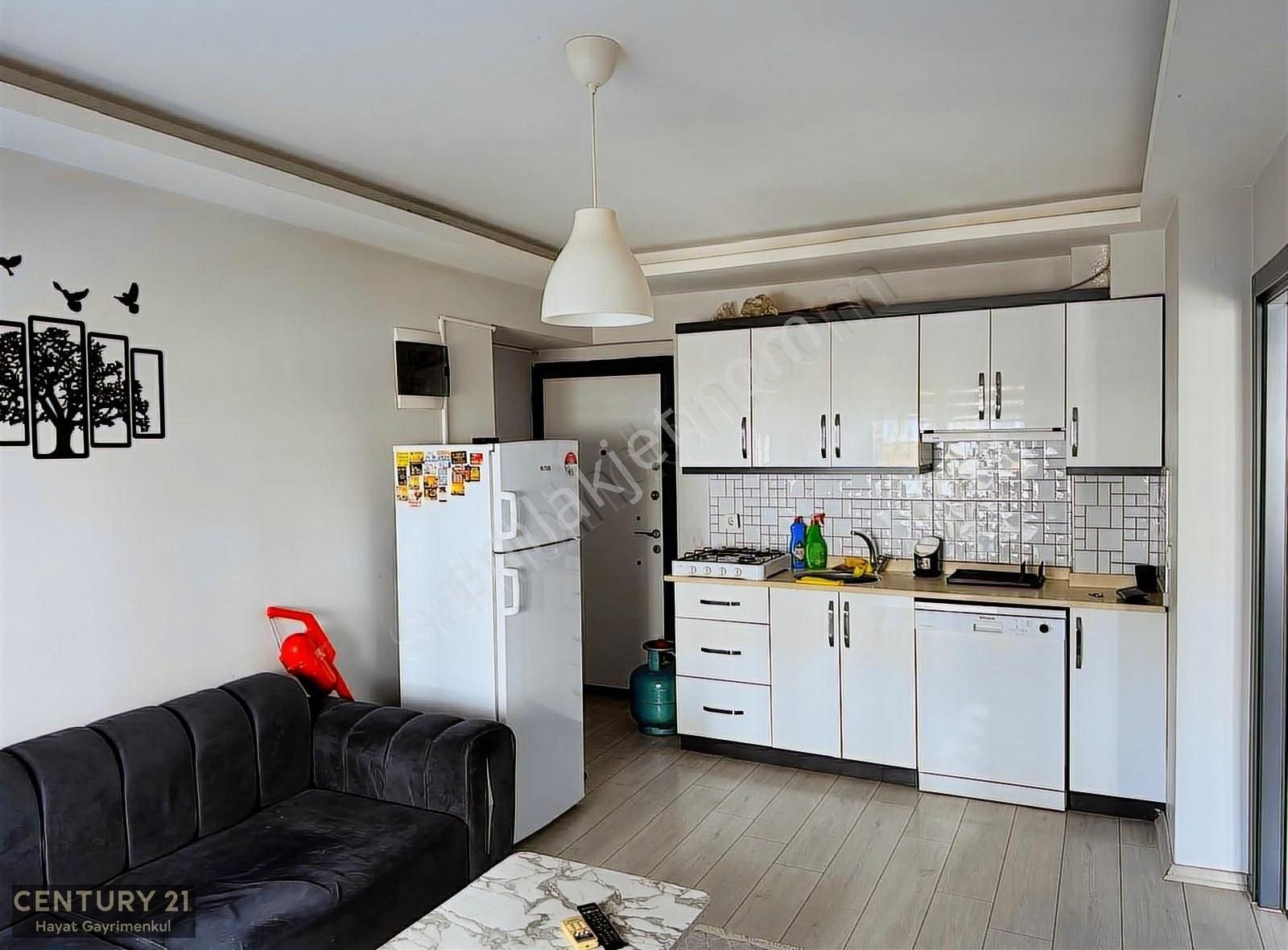 Buca Yıldız Mahallesinde Full Eşyalı Kiralık 1+1 Daire
