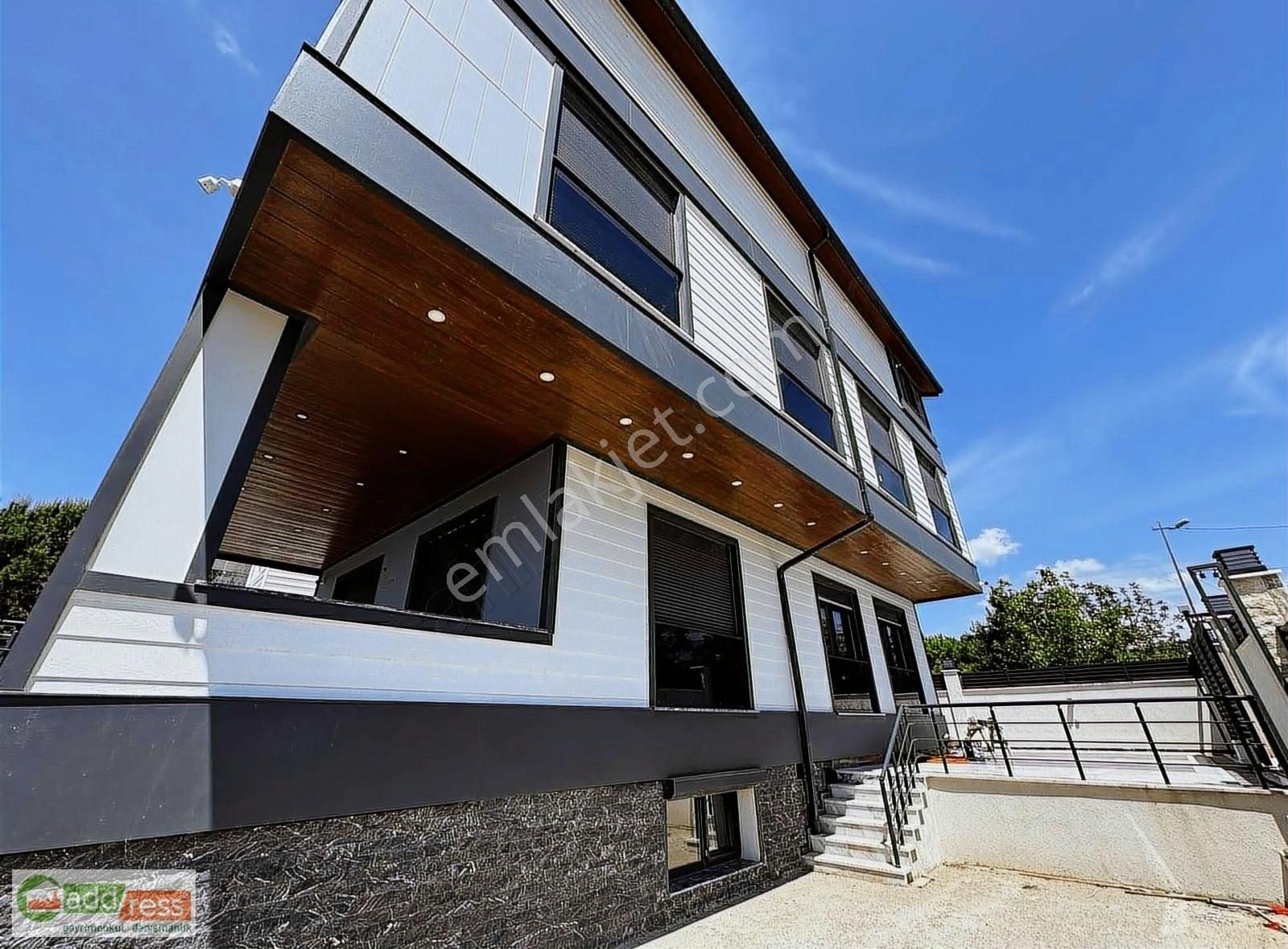 Müstakil Büyük Sıfır Deniz Manzaralı Havuzlu Villa 460 M2 Kapalı - Görsel 19