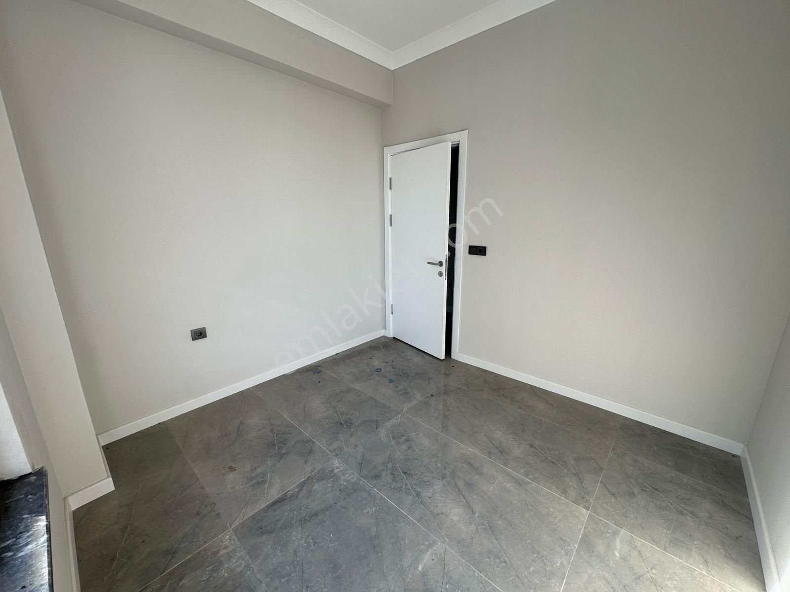 Tek Bloklu Havuzlu Butik Sitede 2+1 Ara Kat Açık Cephe, Yerden Isıtmalı Sıfır Satılık Daire - Görsel 8