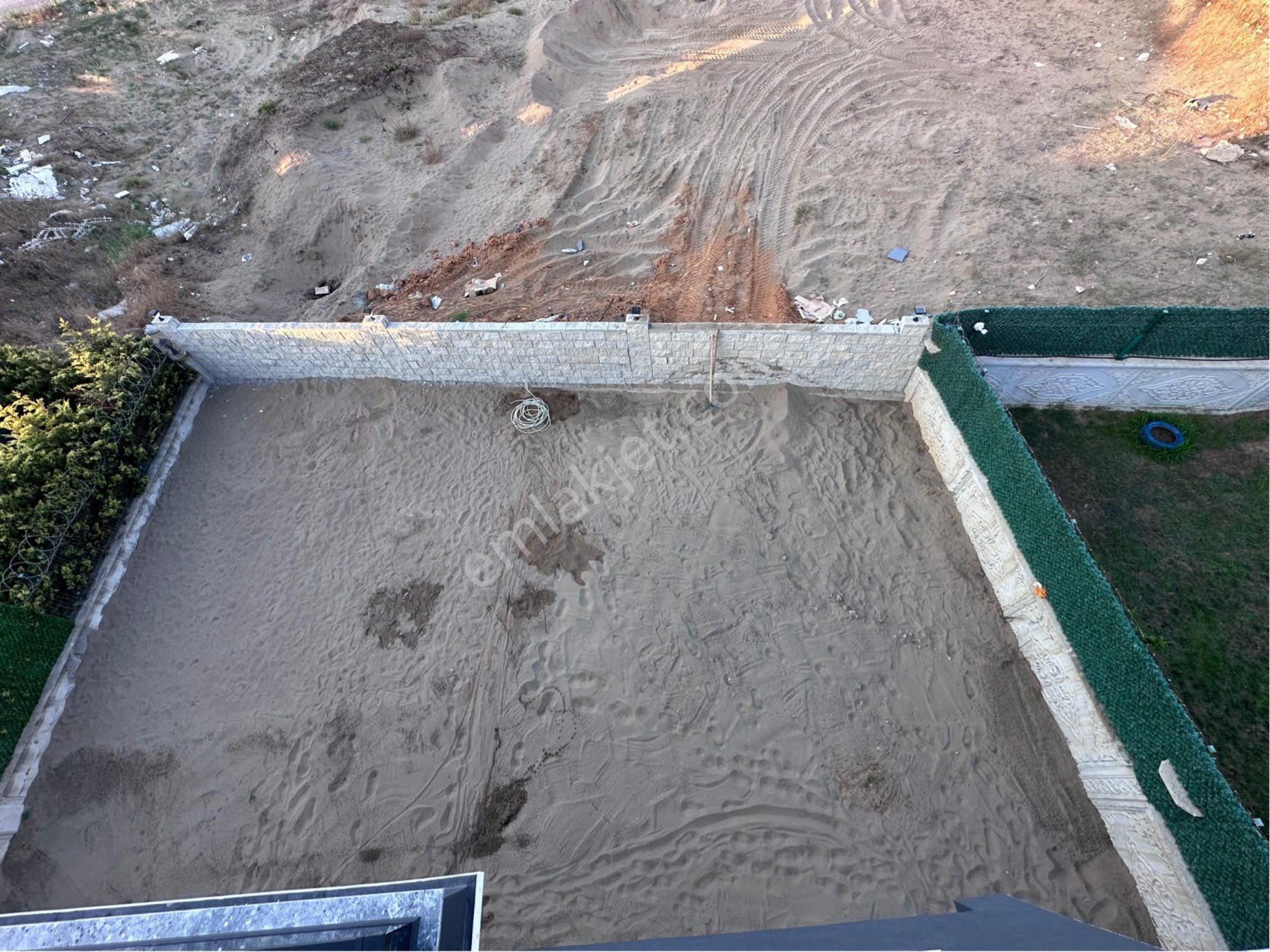 Karasu Yeni Mah. Müstakil Girişli Geniş Bahçeli & Havuzlu 4+1 Yerden Isıtmalı Sıfır Satılık Villa - Görsel 23