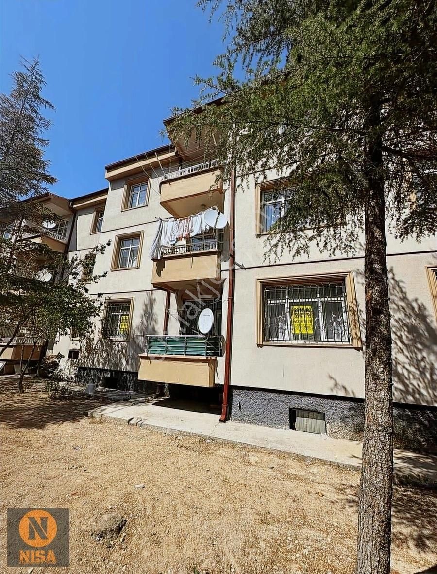 Nisa'dan Bosna'da Satılık Kiracılı 3+1 Daire