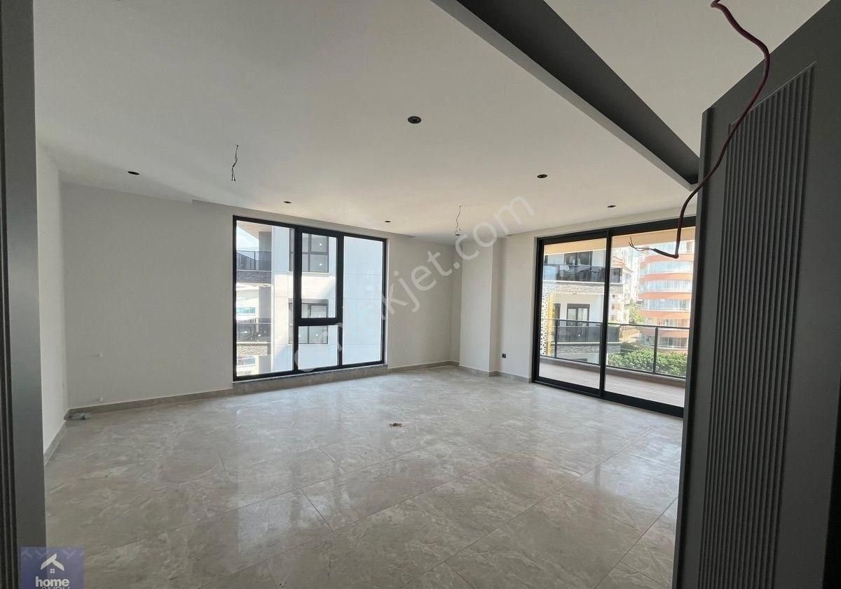 Tosmurda Lüks Site İçerisinde Deniz Manzaralı 3+1 Kiralık Daire