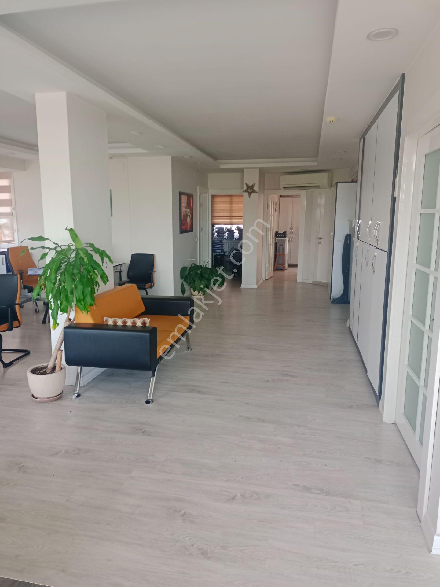 Lemas Emlak : Deniz Manzaralı Satılık Şık Ofis - Görsel 14