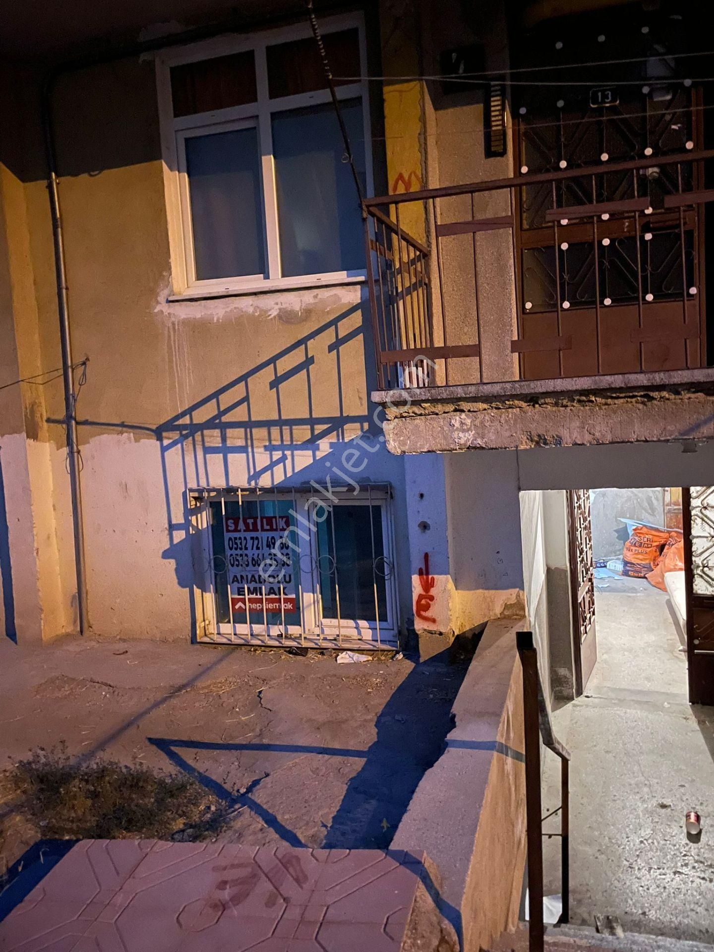 Anadolu Emlaktan Satılık Fevzi Çakmakta Dıştan Giriş Pırıl Pırıl Bodrum Kat Daire