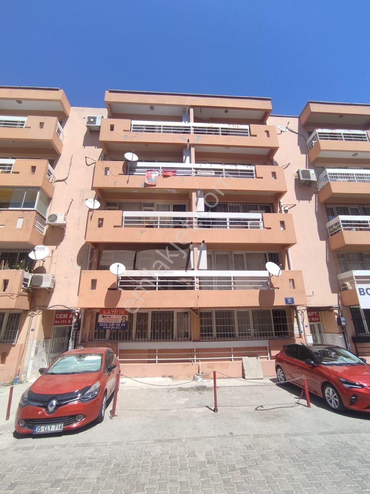 Bornova'nın Tam Merkezinde Doğalgazlı Eşyalı Satılık 3+1 Daire