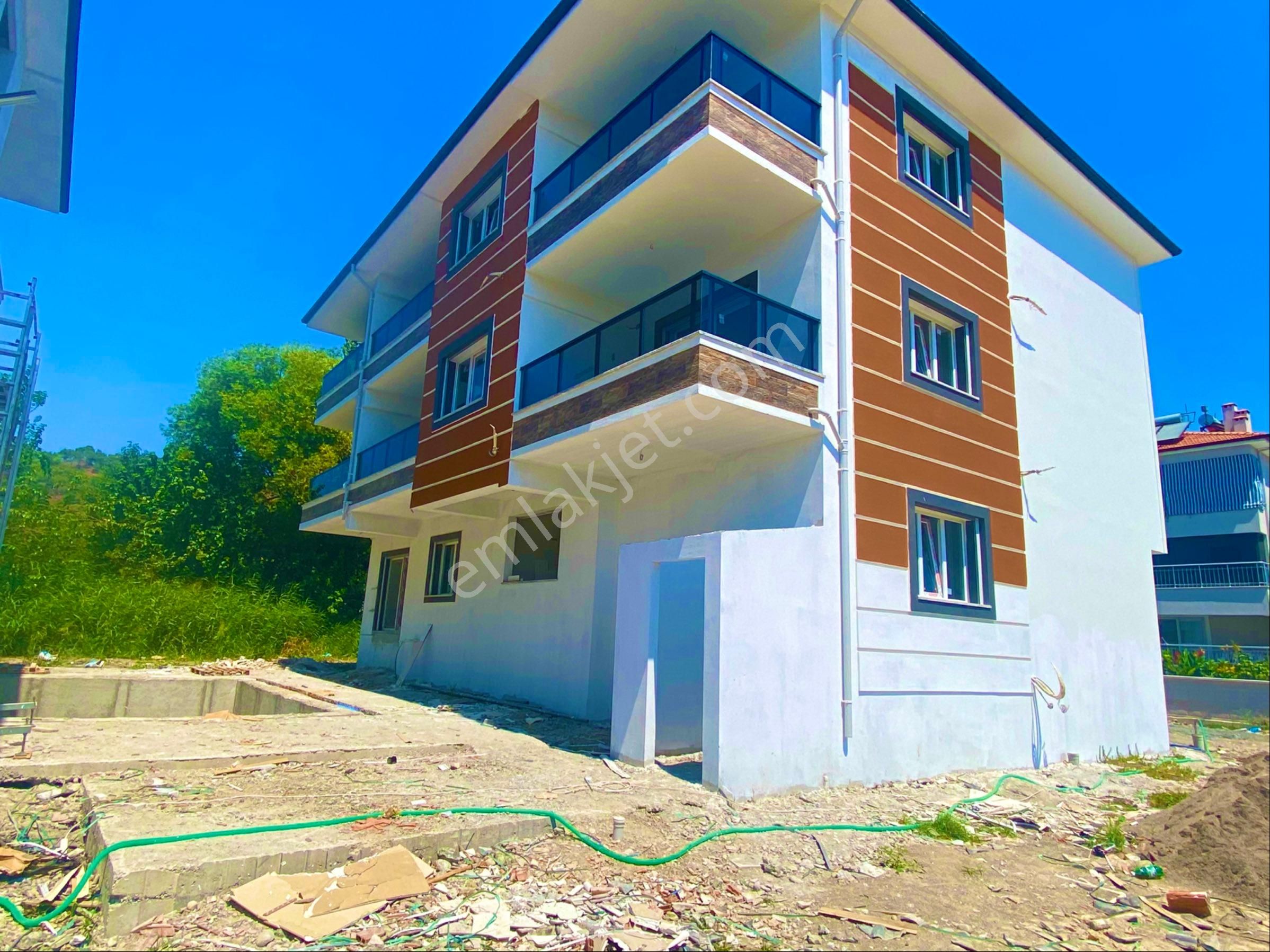 Ortaca Çaylıda Havuzlu 1+1 Yatırımlık Daireler Satılıktır