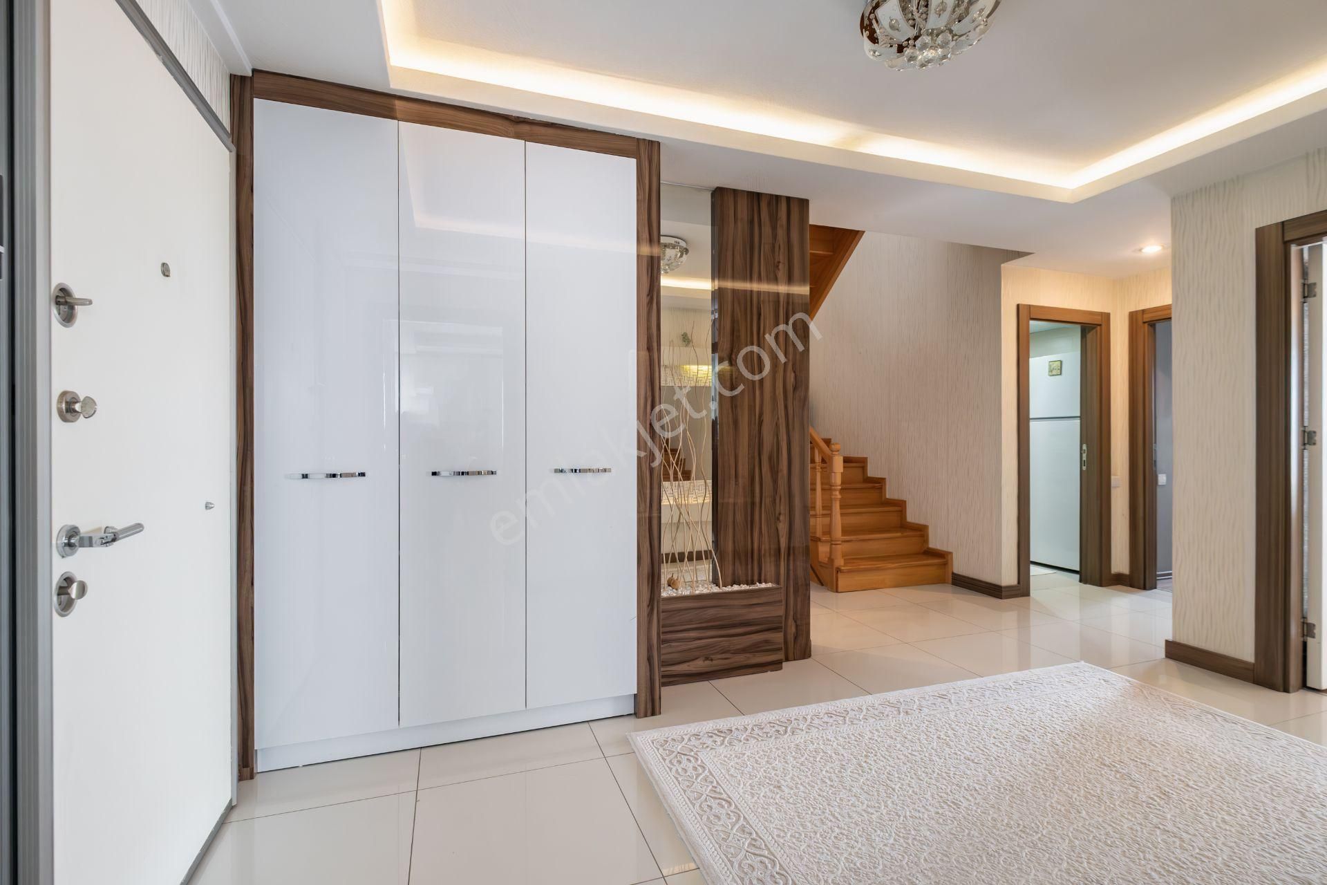 Bölgenin En Güzel Sitesinde Full Donanımlı Lüks 5+1 - Görsel 15