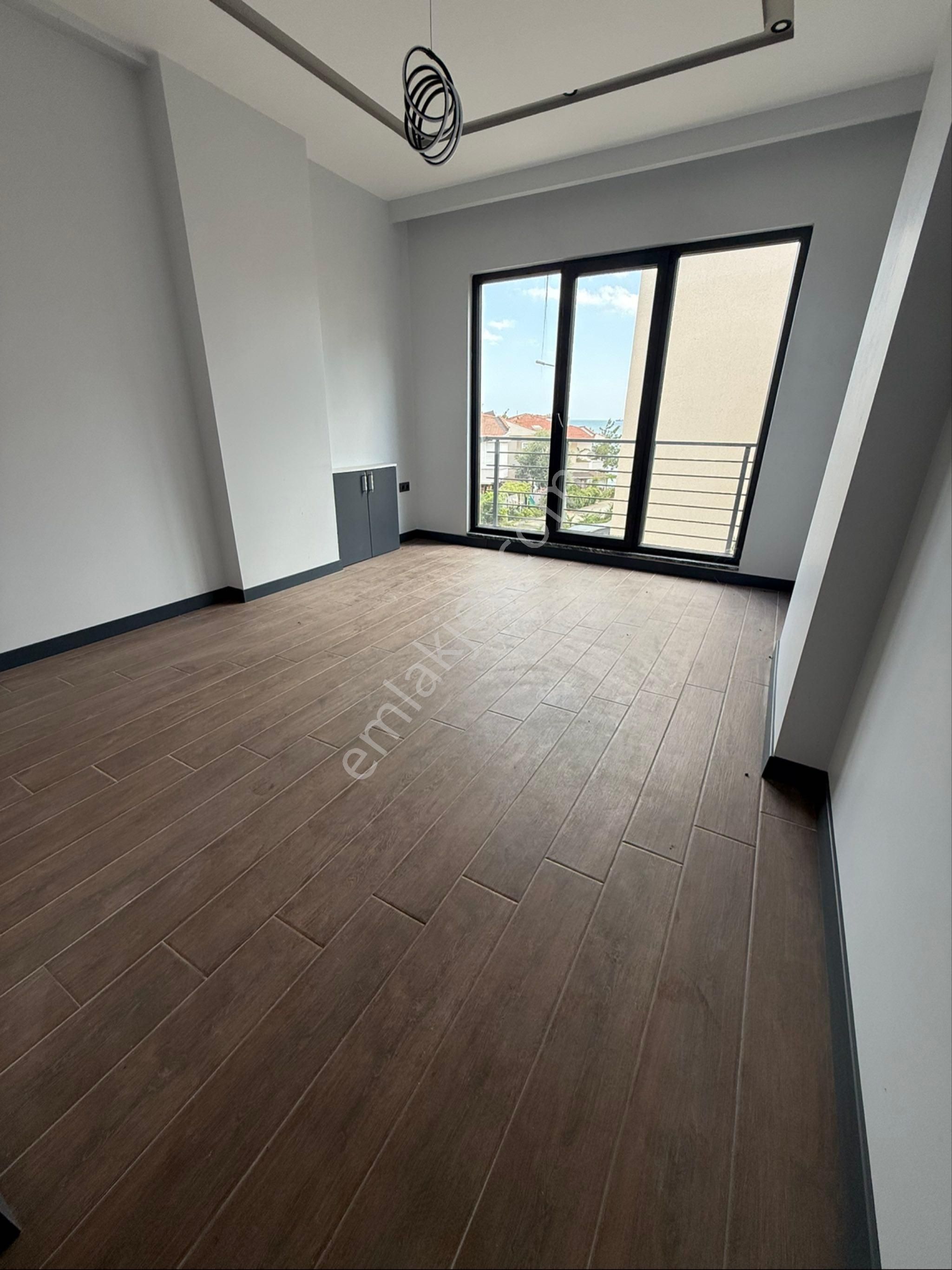 Tekirdağ Süleyman Paşada 3 Katlı Denize Sıfır Villa Harika Konum - Görsel 23