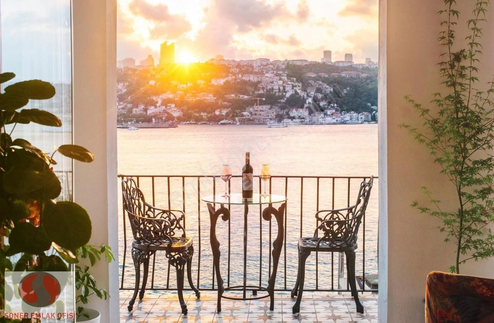 Çengelköy'de Boğaz Manzaralı Daire