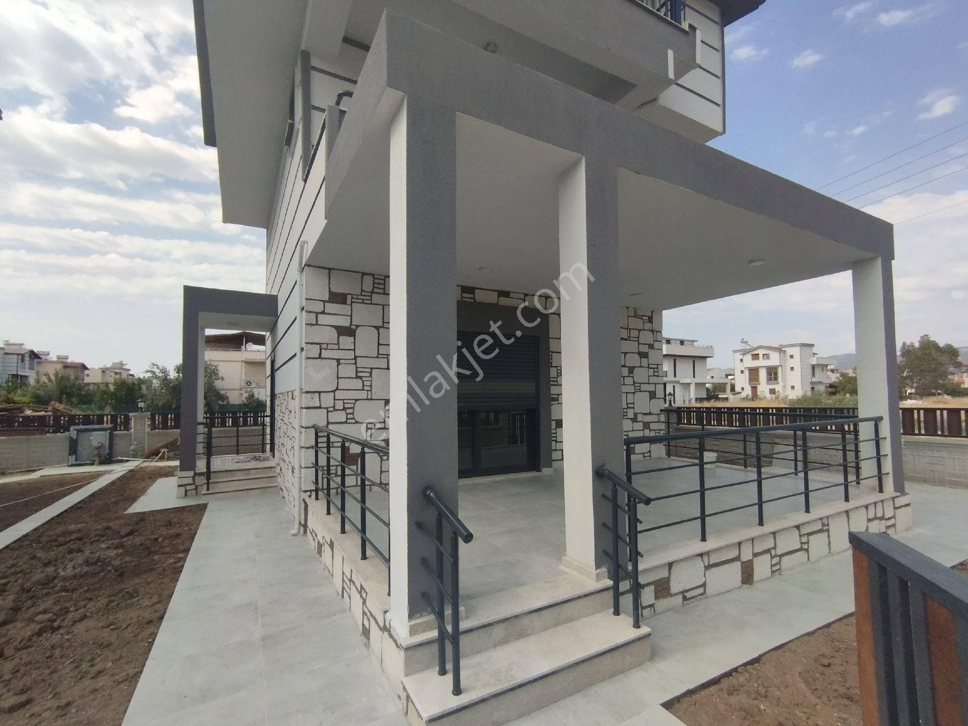 Yılmazer Emlaktan Satılık Villa