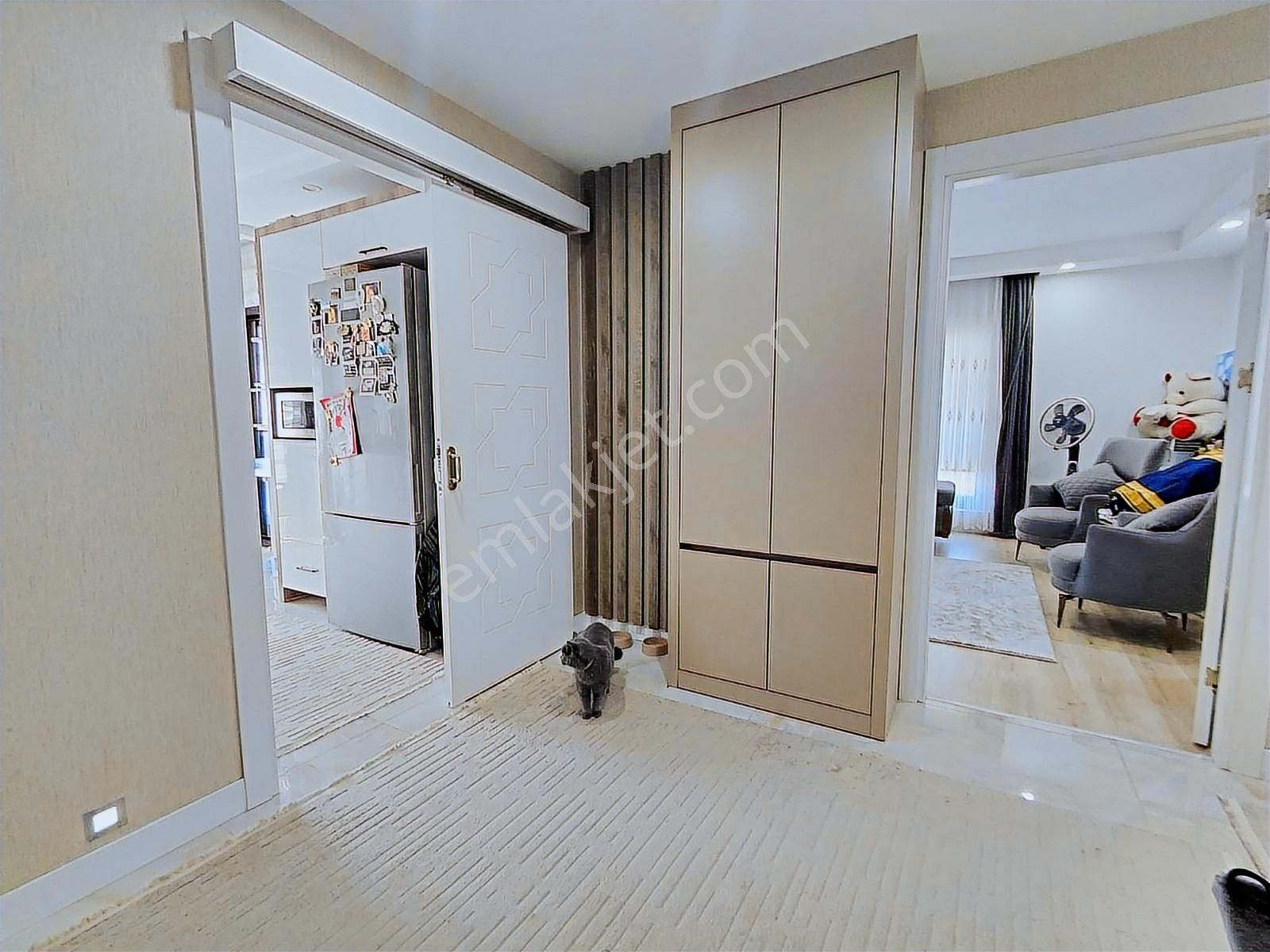 Artıdan 2+1 Havuzlu Mangal Alanlı Özel Otopark Site İçerisinde