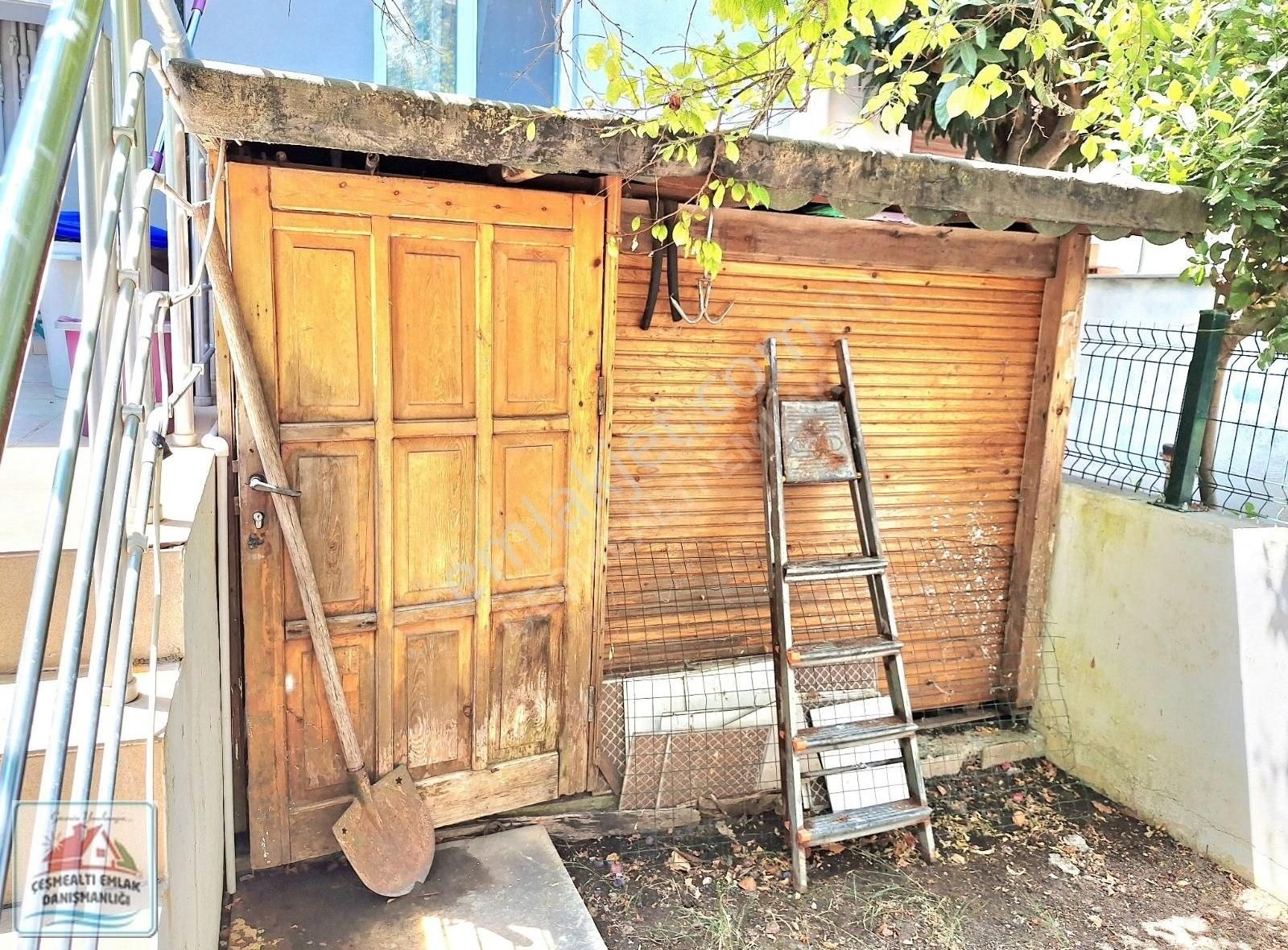 Urla Guvendik Mah. 220 M2 Bahce İcinde 3+1 Villa - Görsel 25