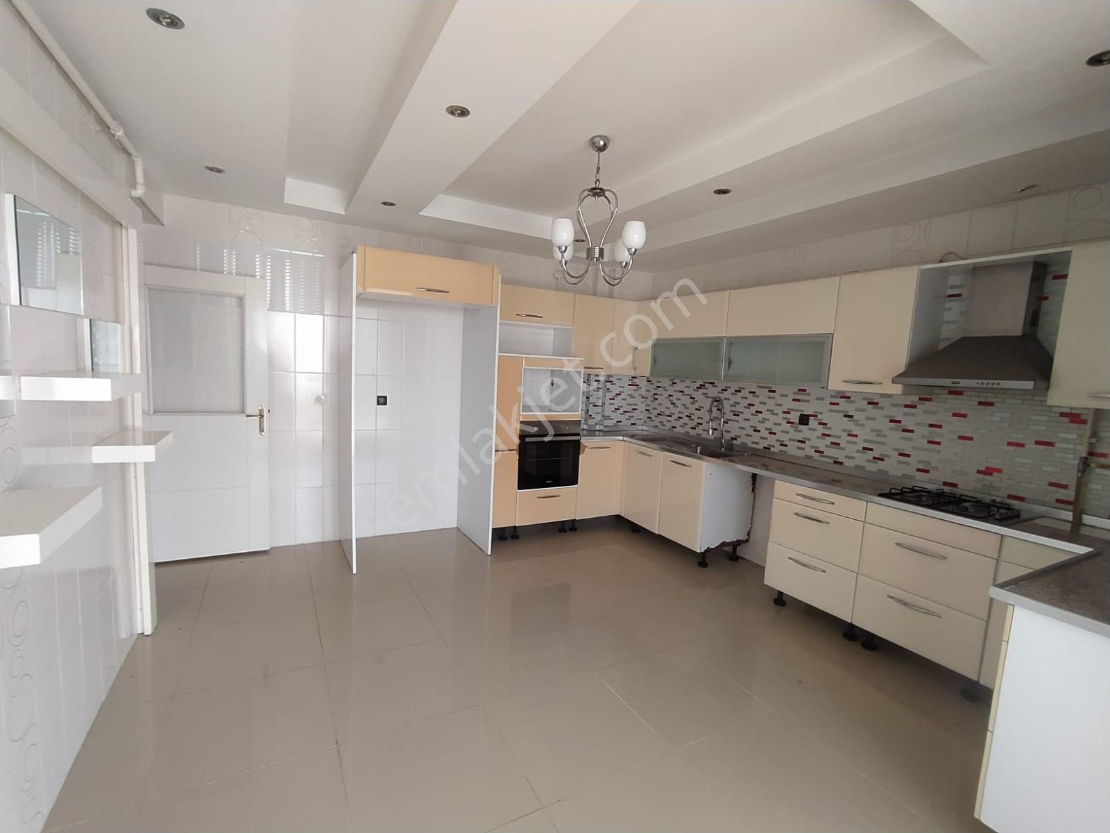 Radison Otel Arkası Tema Parka Yakın 3+1 Kiralık Daire