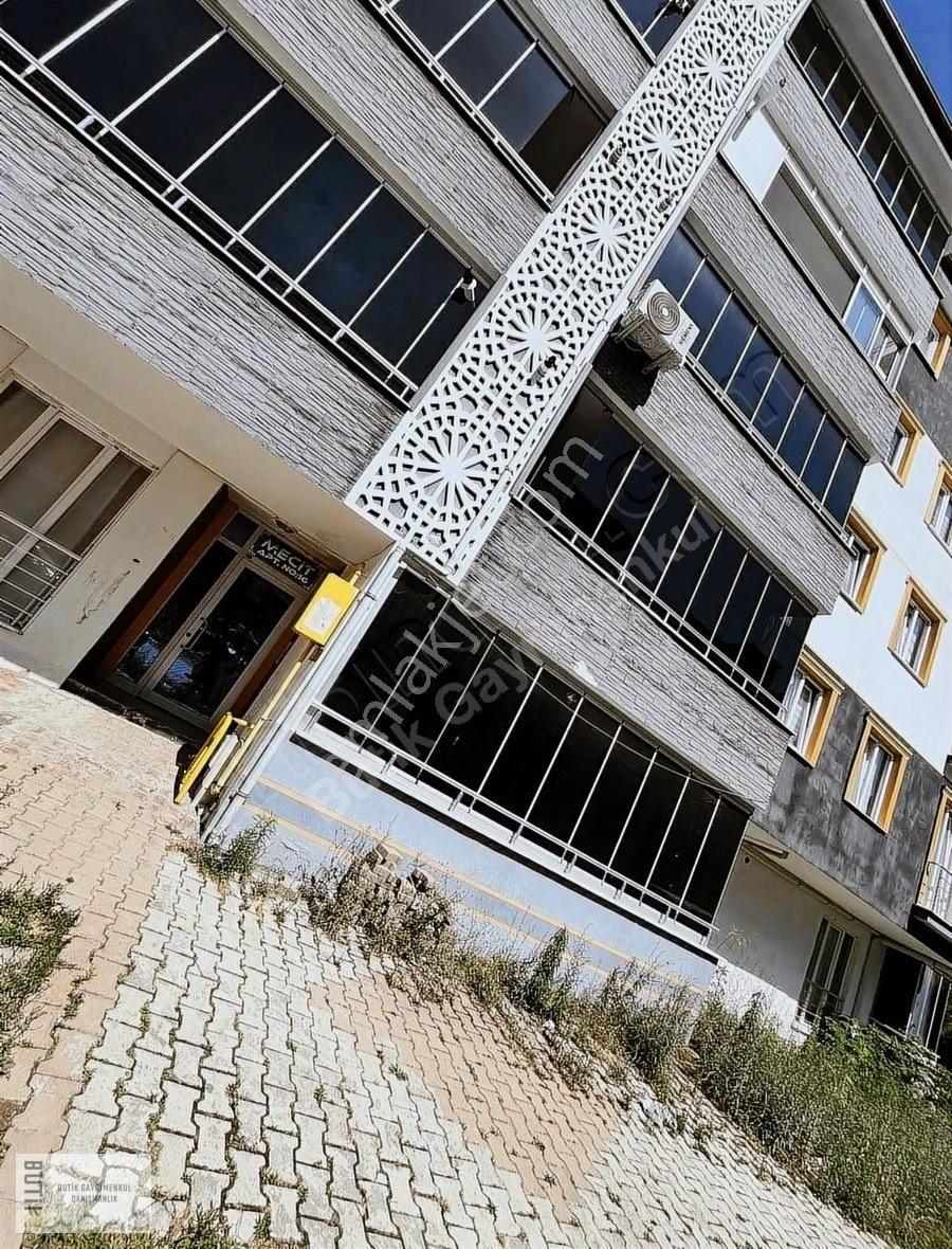 Samsun/ Atakum/ Körfez Tranway Durağı Mevkinde Satılık 2+1 Daire