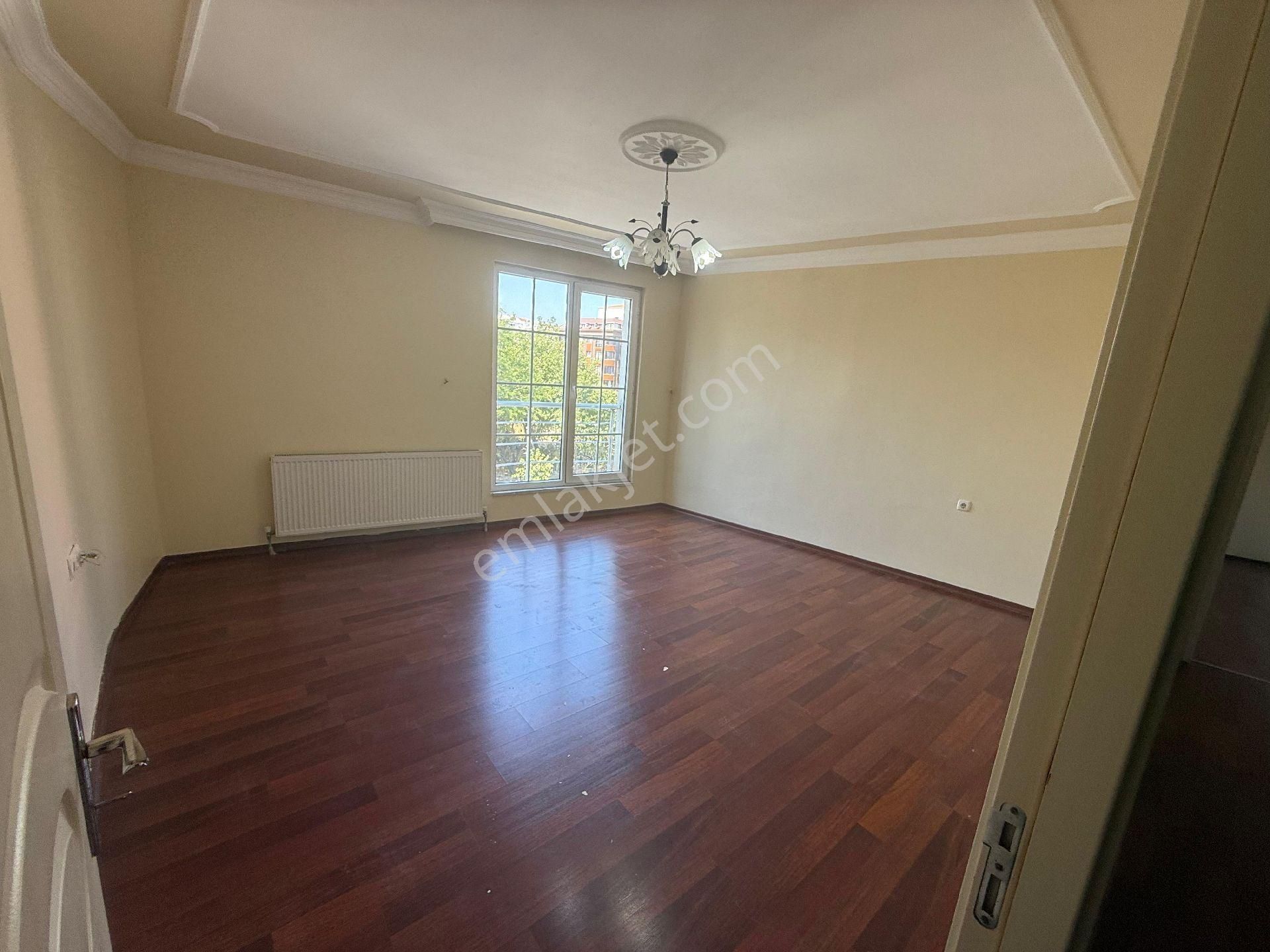 Cebeci Mahallesi 2+1 120 M2 2.kat Asansörlü Tramvaya 10 Adım Kiralık Temiz Daire