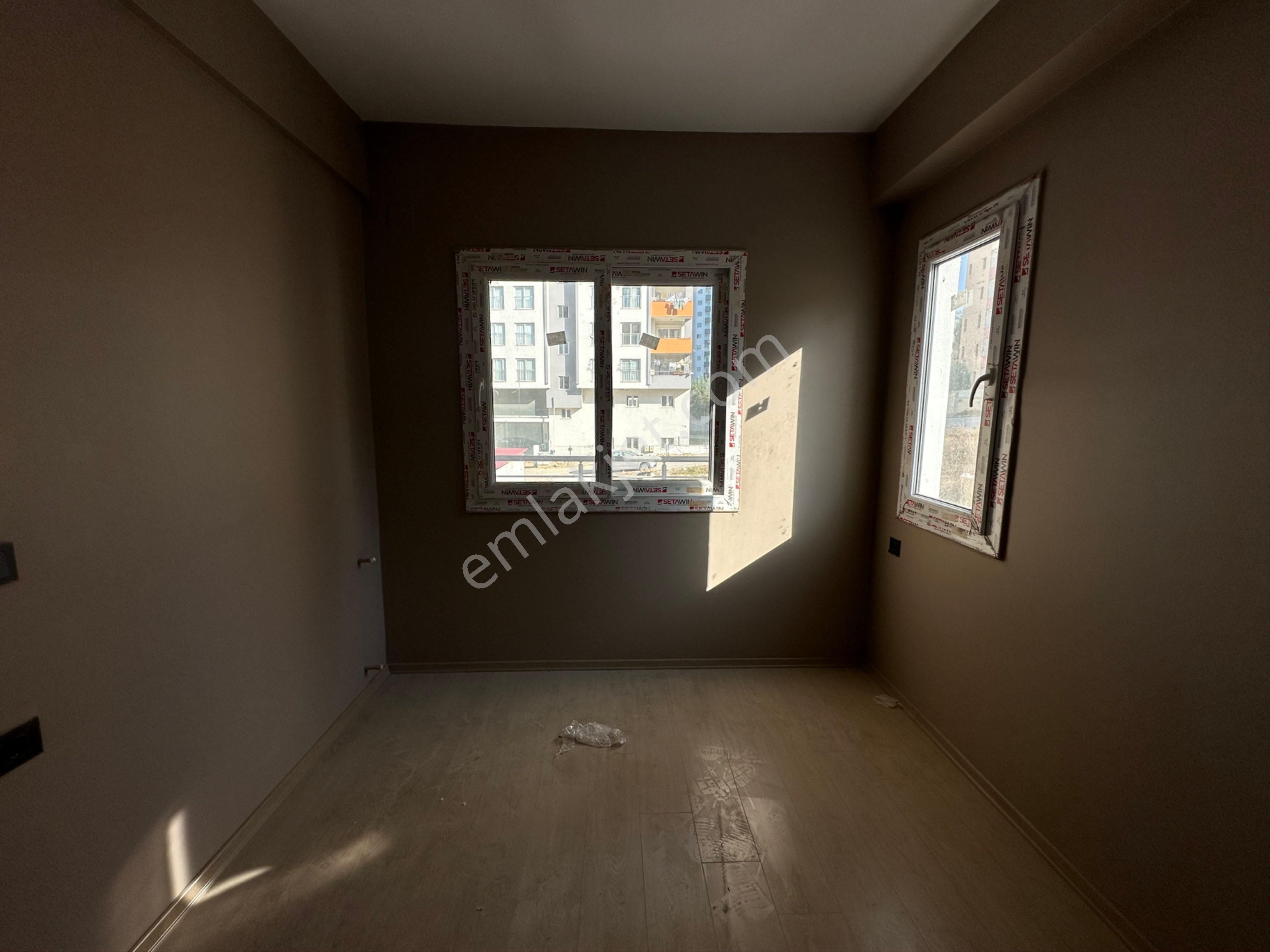 Çınarlıda Bulvar Üzeri Hasarsız İskanlı Satılık 1+1 Daire - Görsel 17