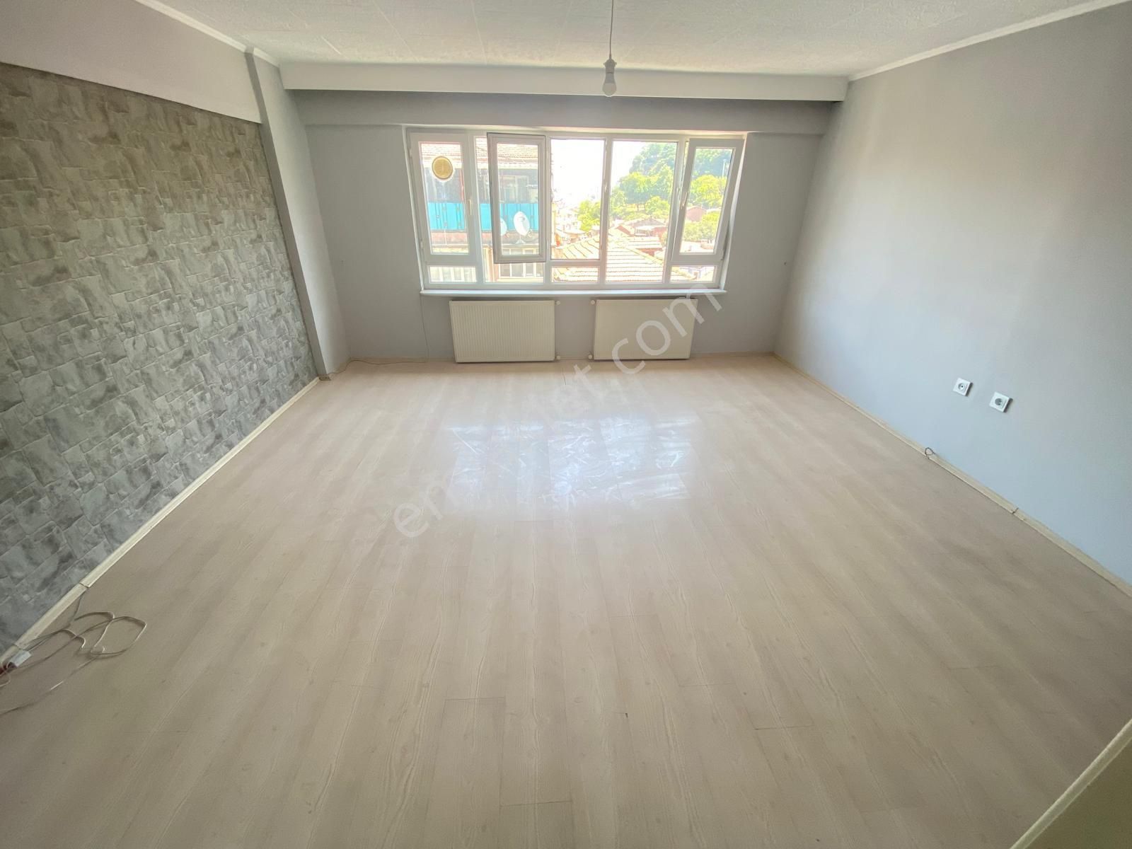 Muradiye’de Ana Cadde Üzeri Satılık Masrafsız Daire - Görsel 3